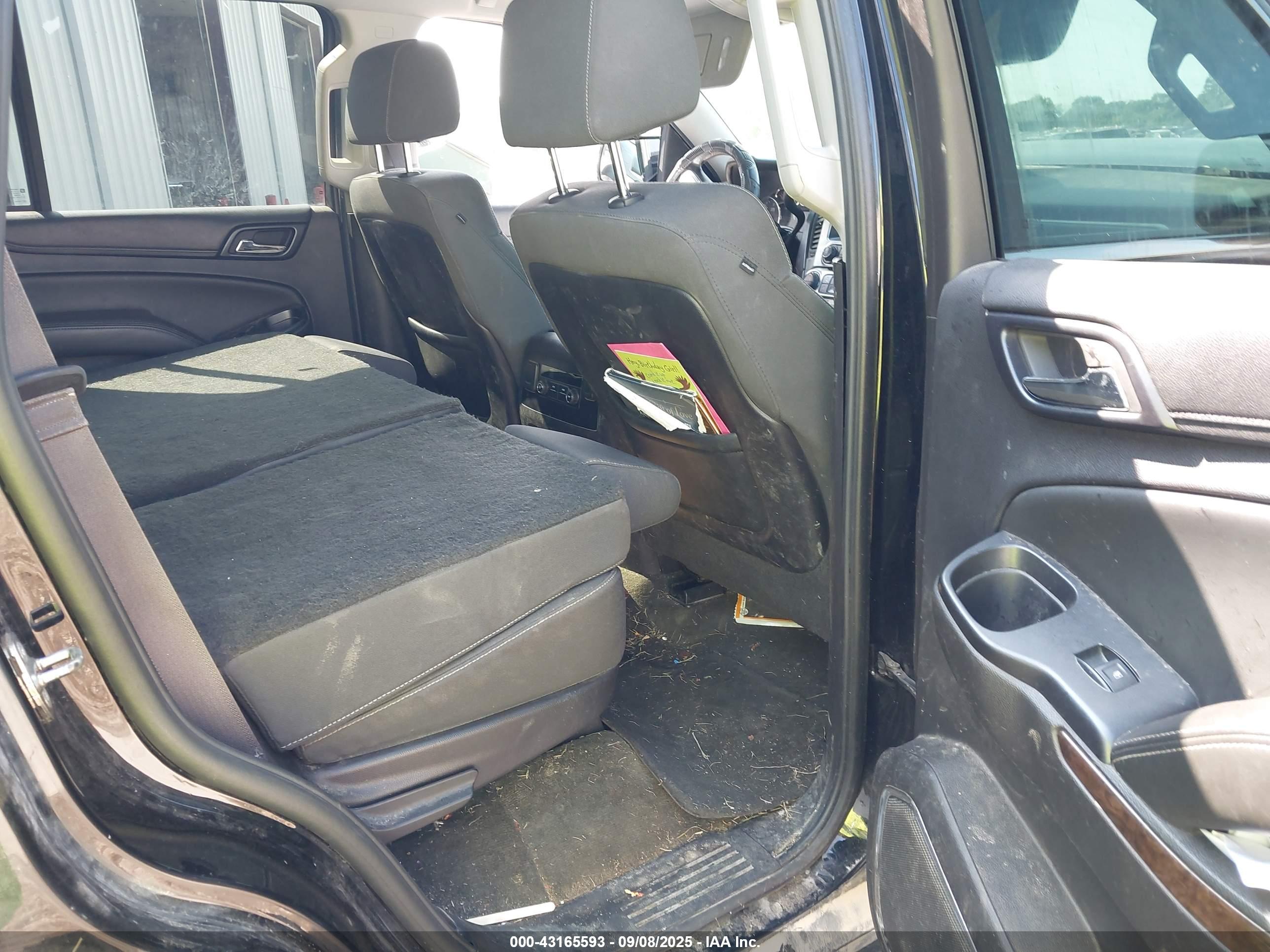 CHEVROLET TAHOE image 8