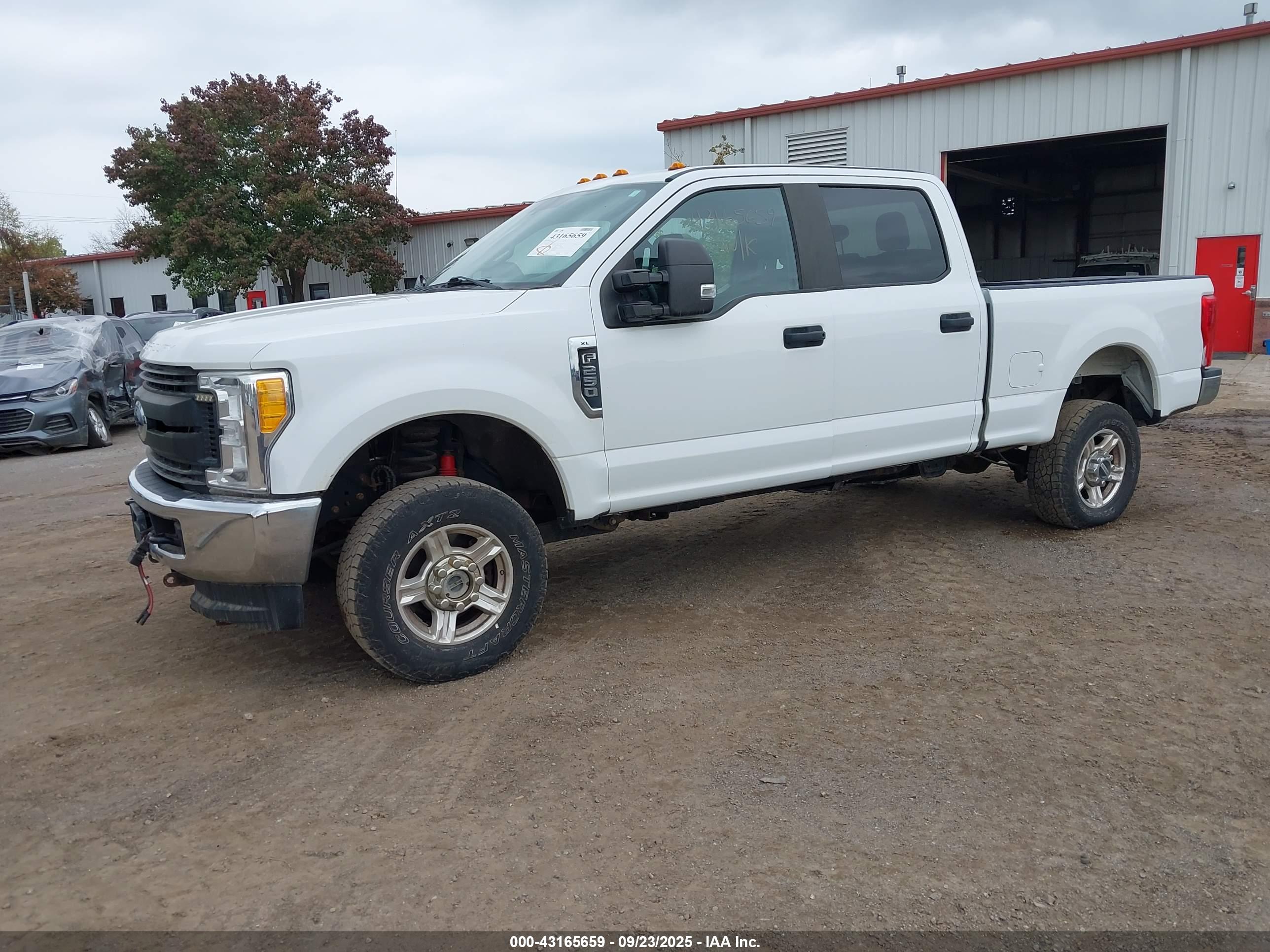 FORD F-250 image 2