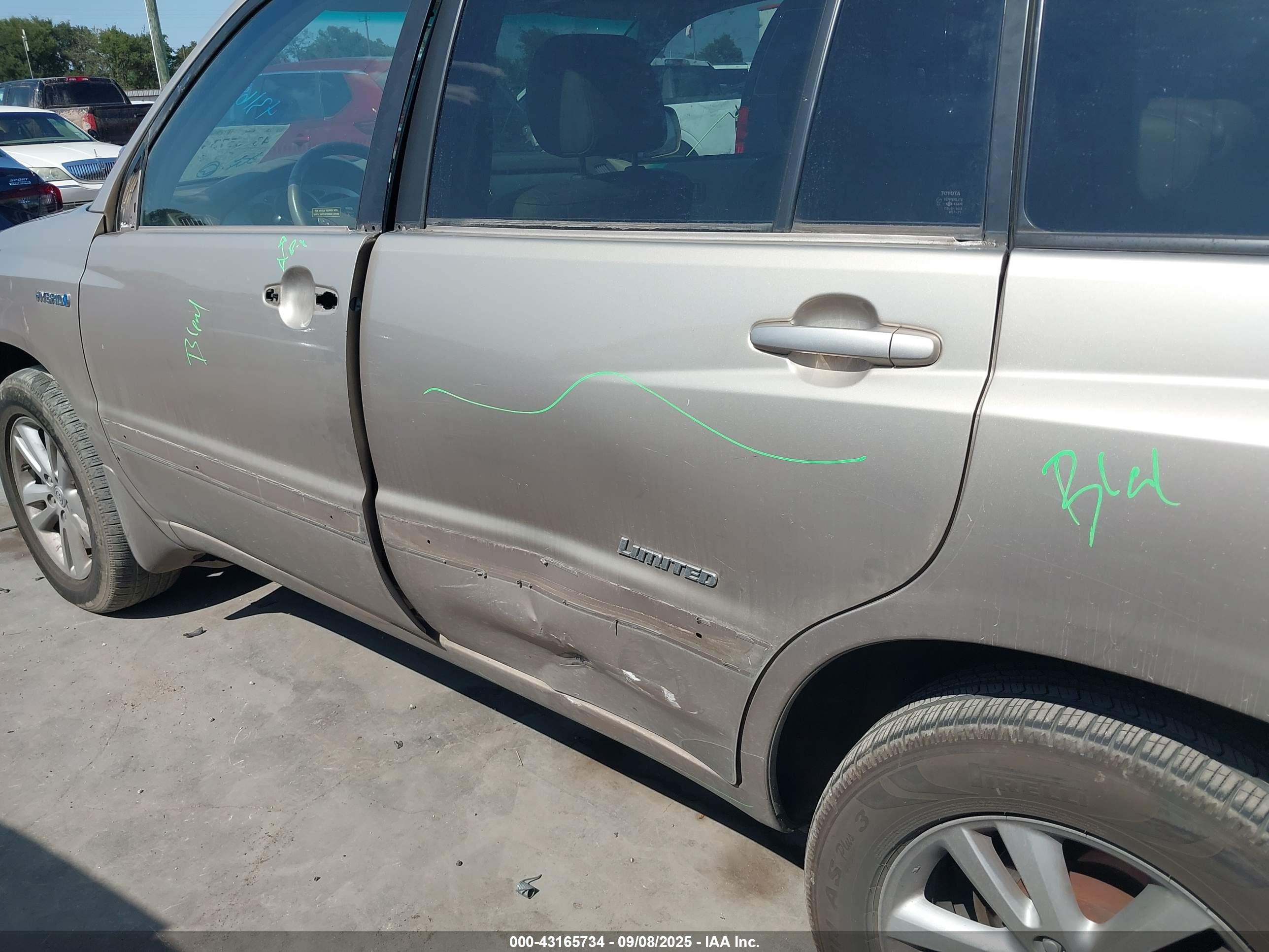 TOYOTA HIGHLANDER image 6