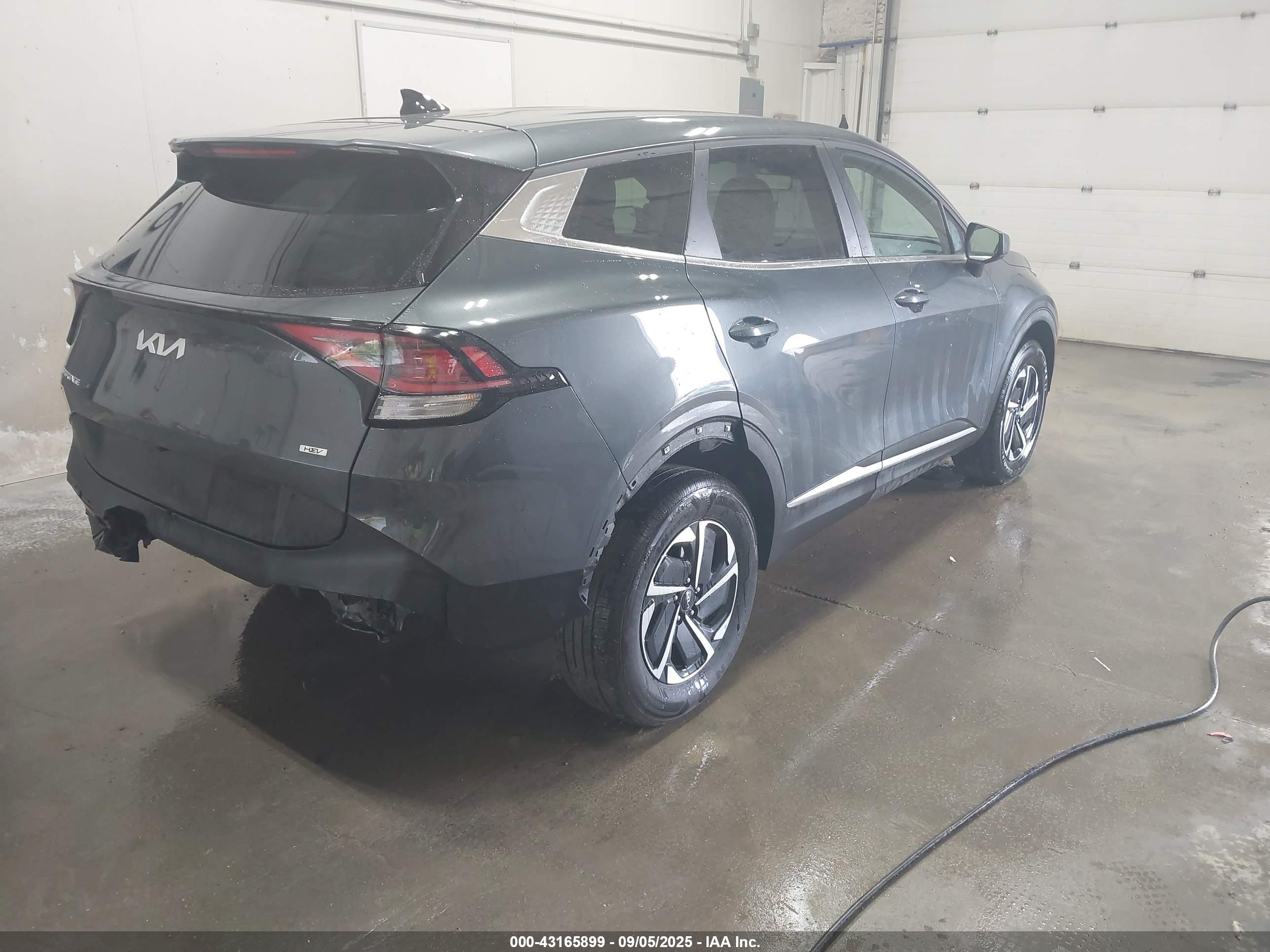 KIA SPORTAGE image 4