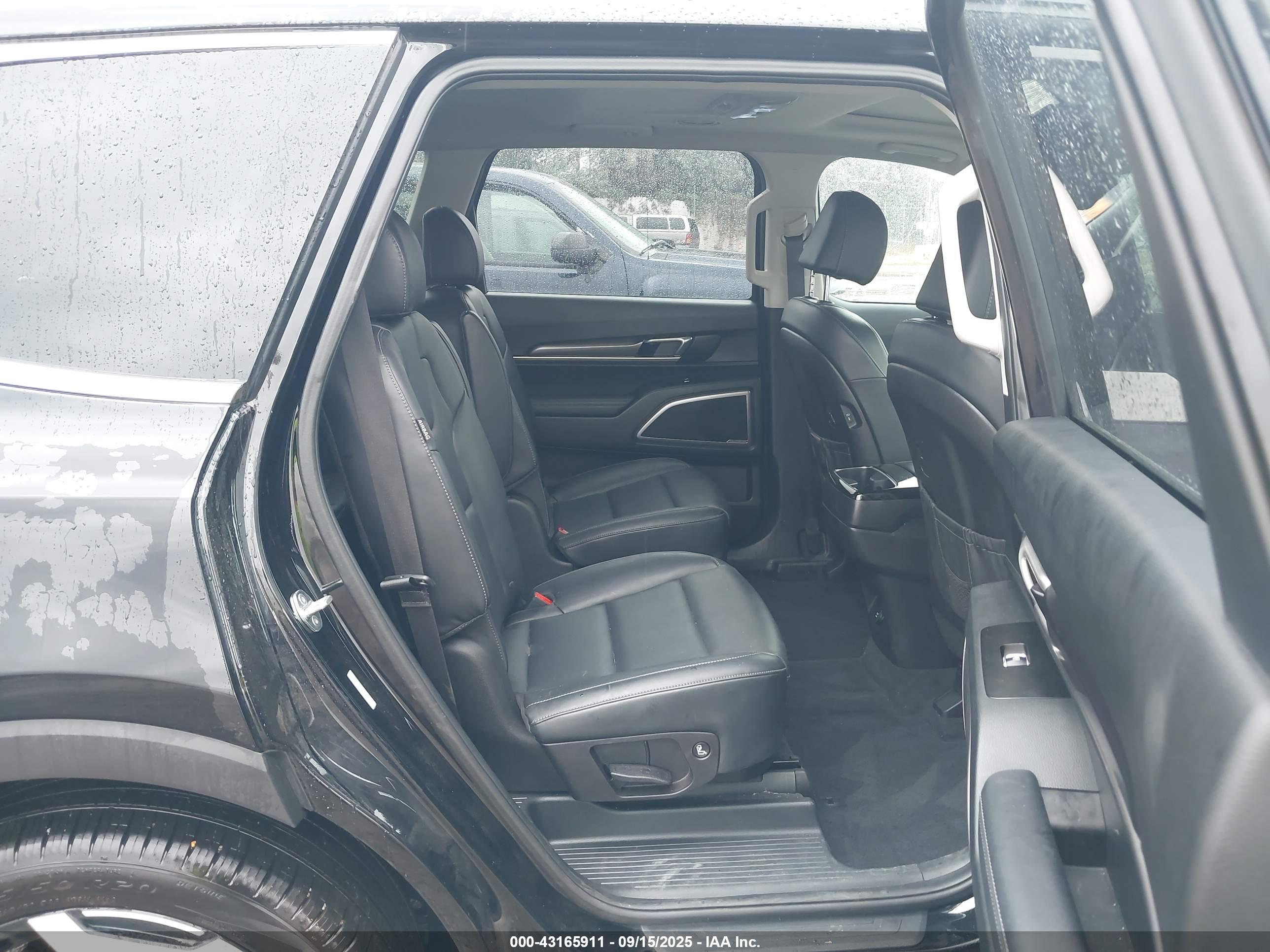 KIA TELLURIDE image 8
