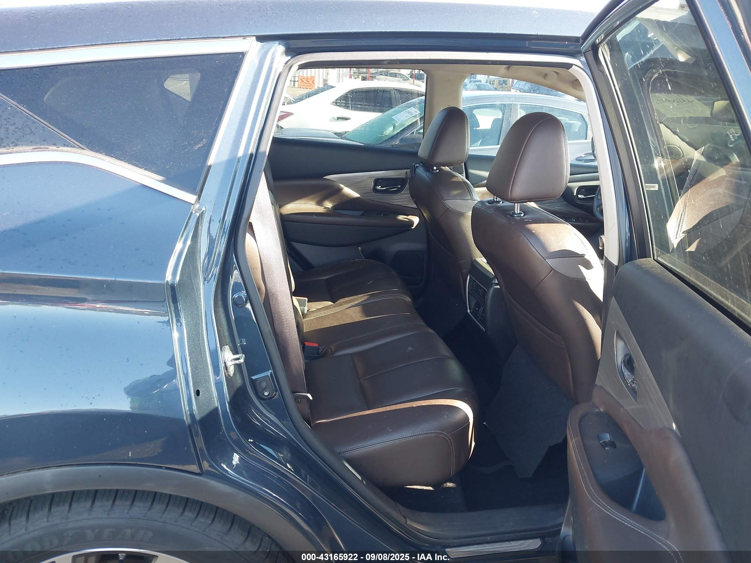 NISSAN MURANO image 8