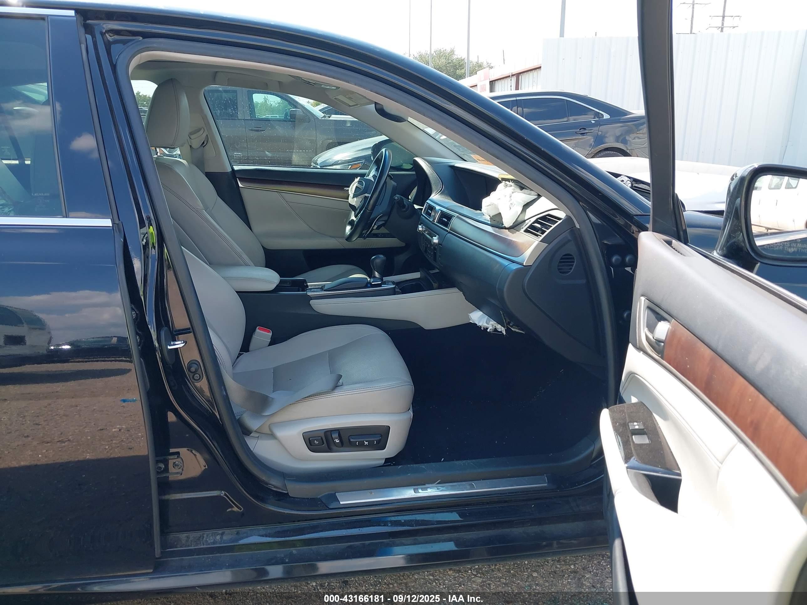 LEXUS GS image 5