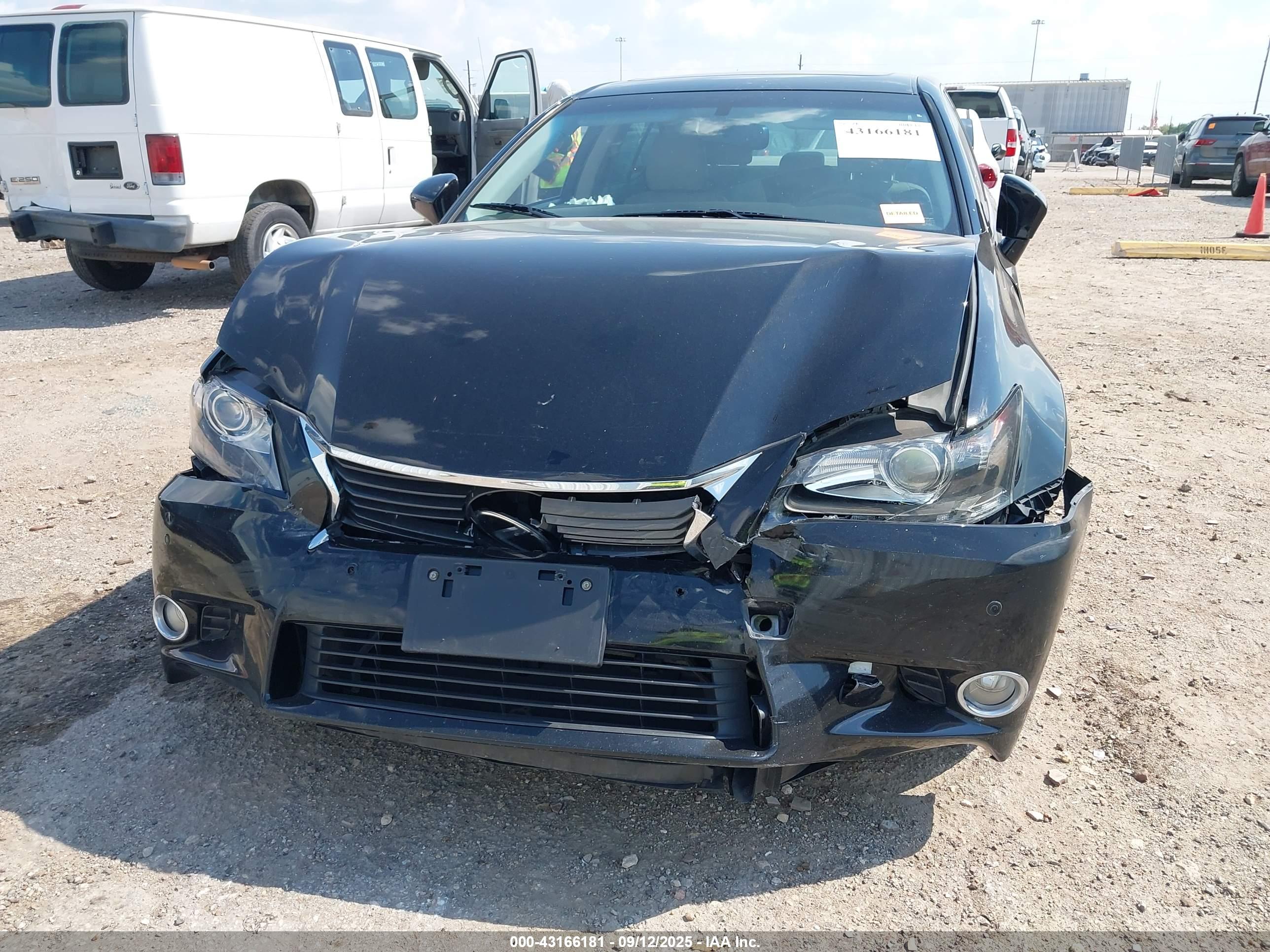 LEXUS GS image 6