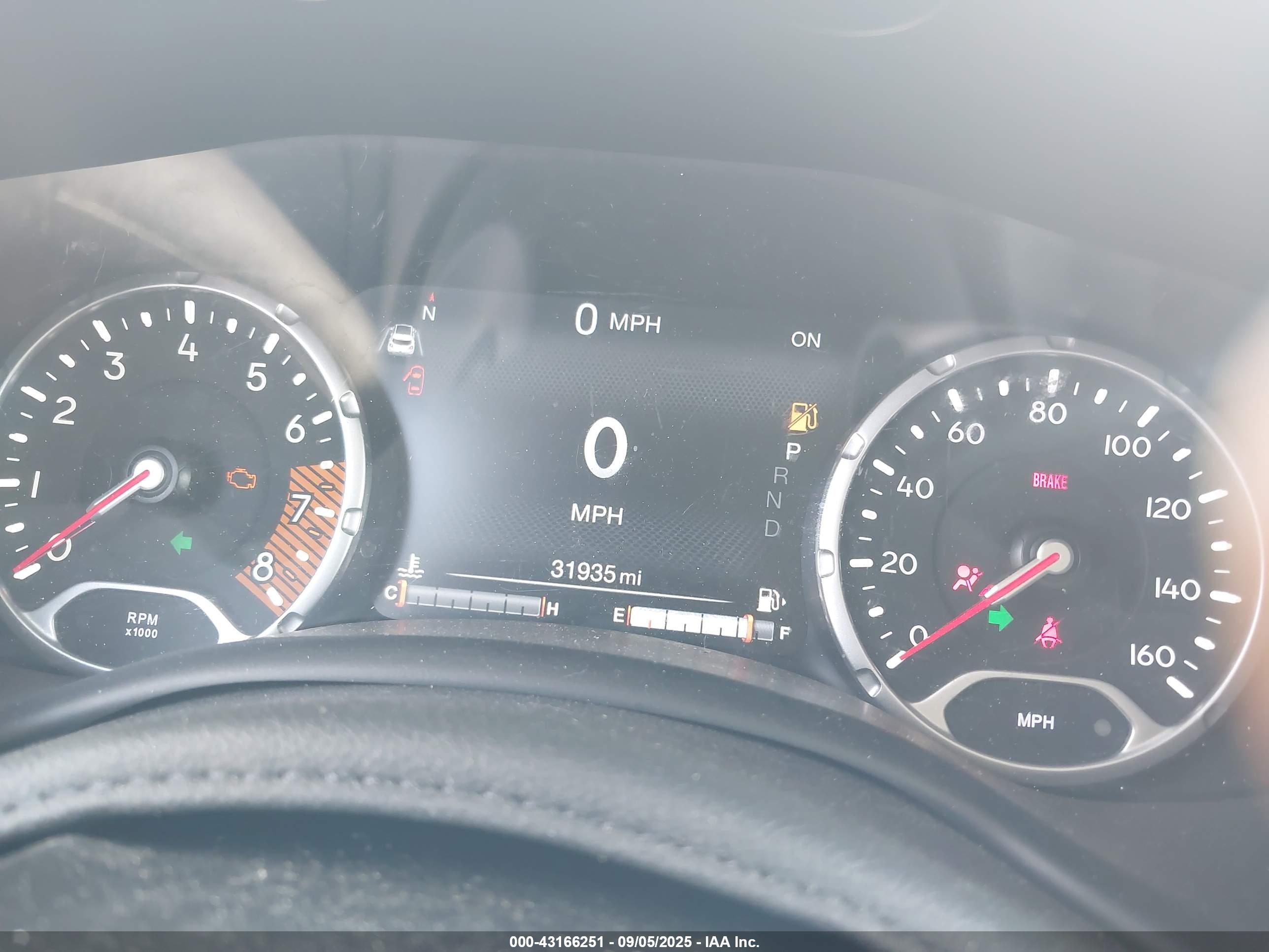 JEEP RENEGADE image 7