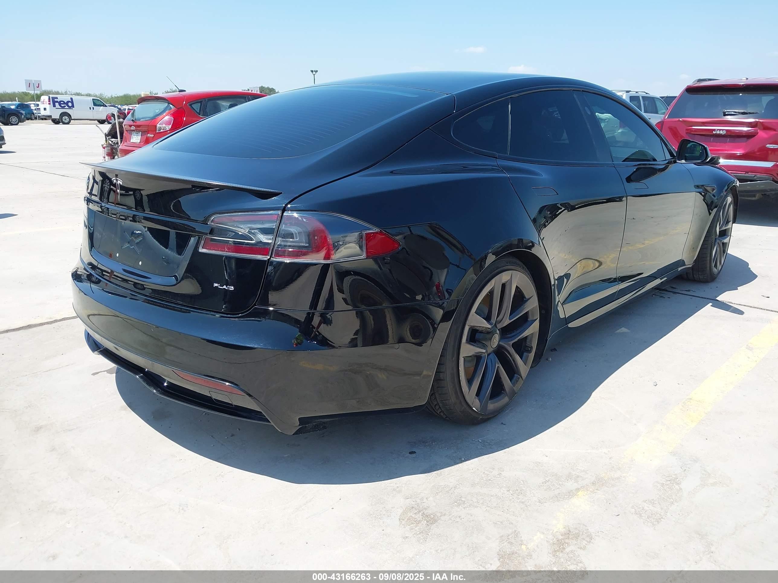 TESLA MODEL image 4