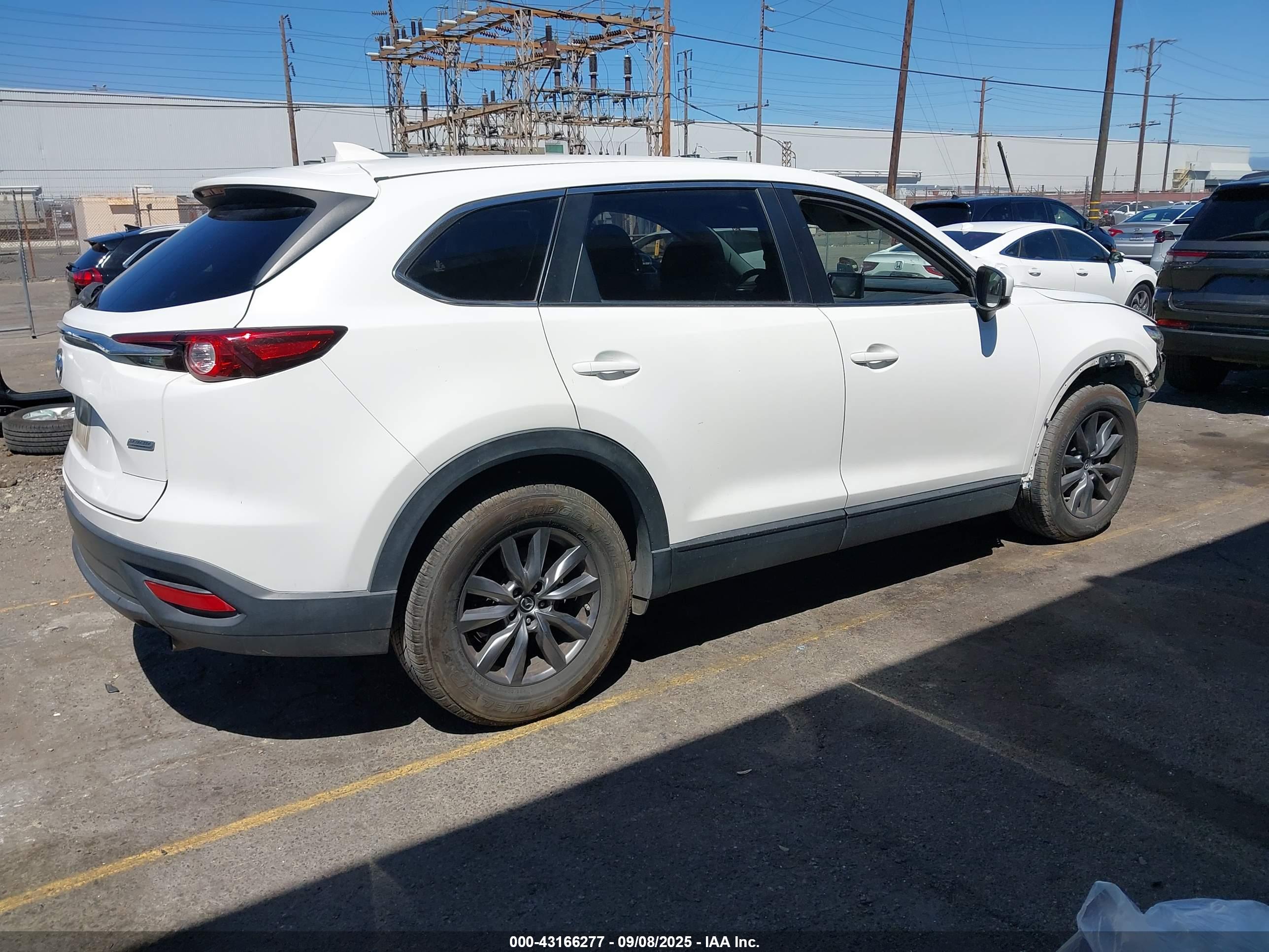 MAZDA CX-9 image 4