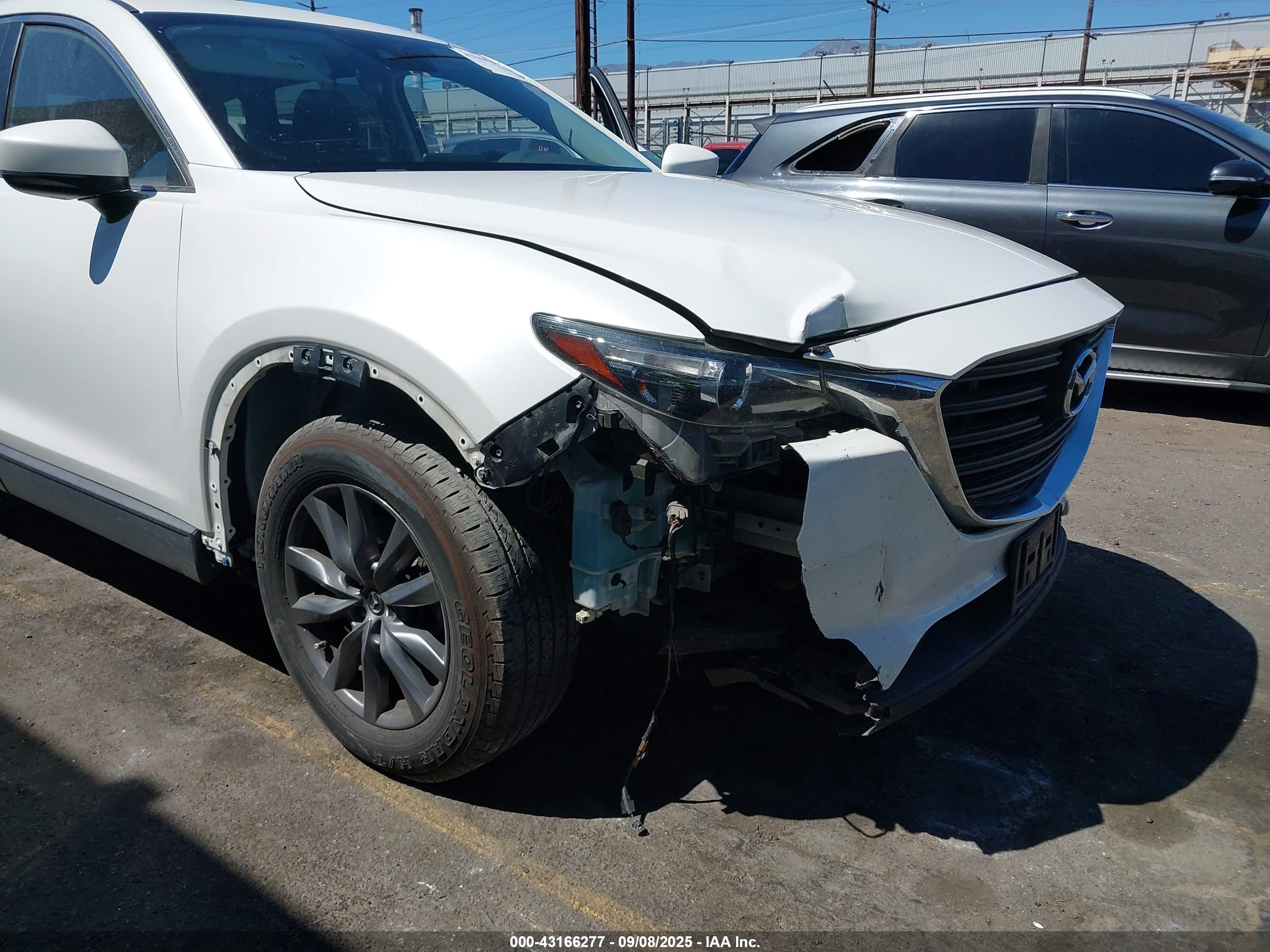 MAZDA CX-9 image 6