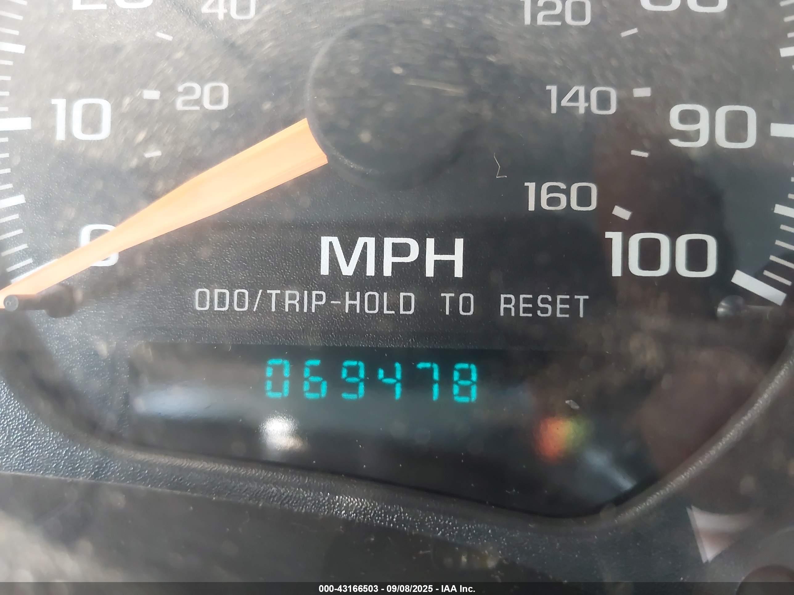 CHEVROLET BLAZER image 7