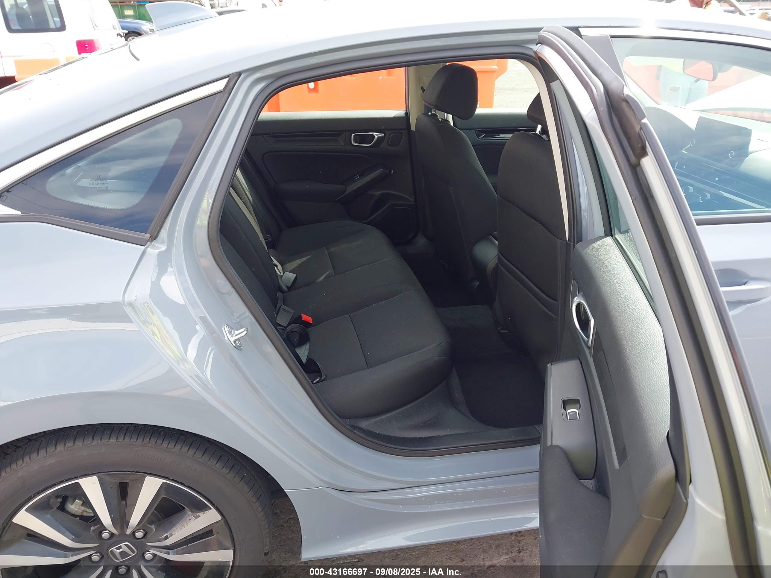 HONDA CIVIC image 8
