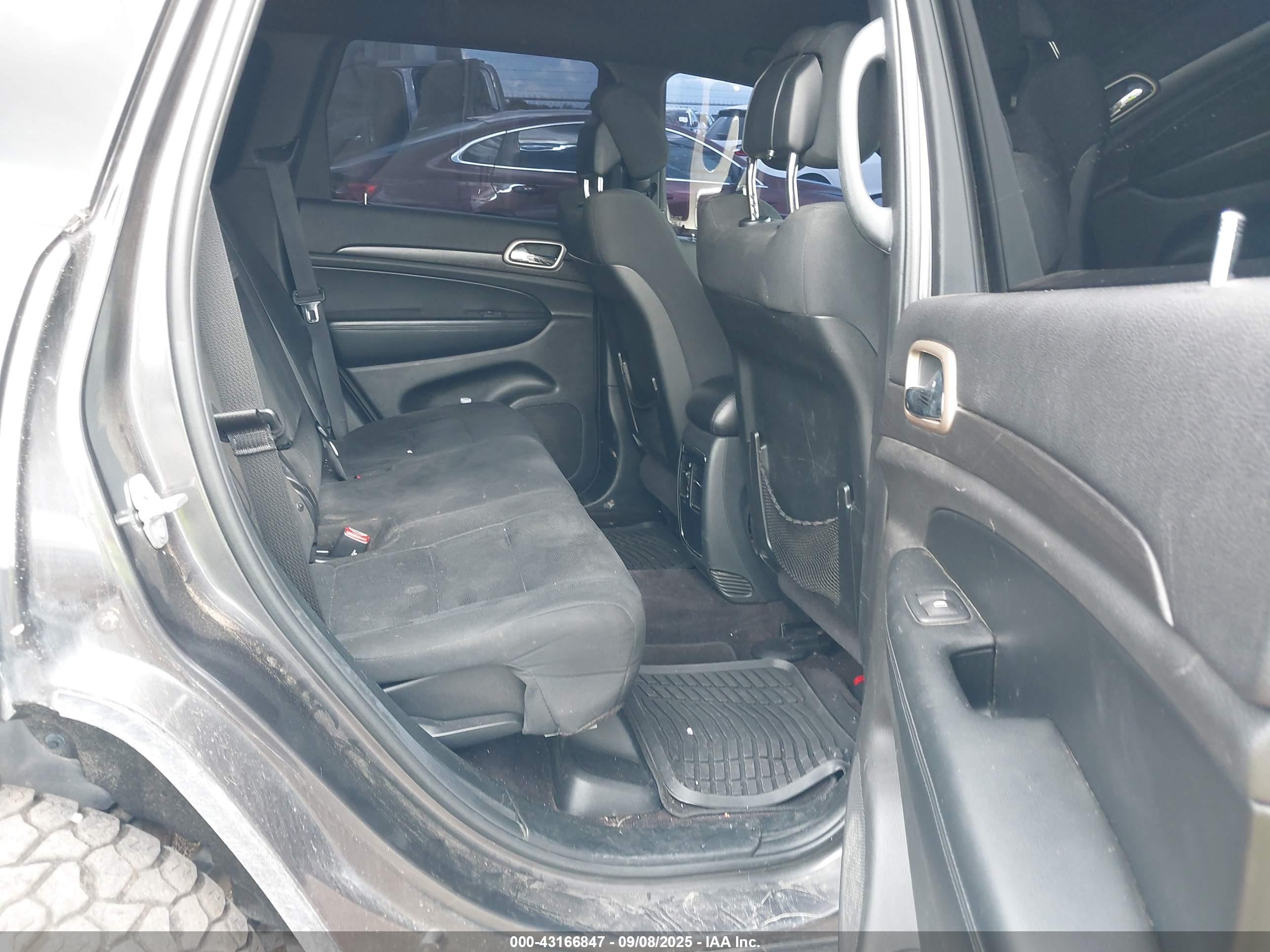 JEEP GRAND image 8