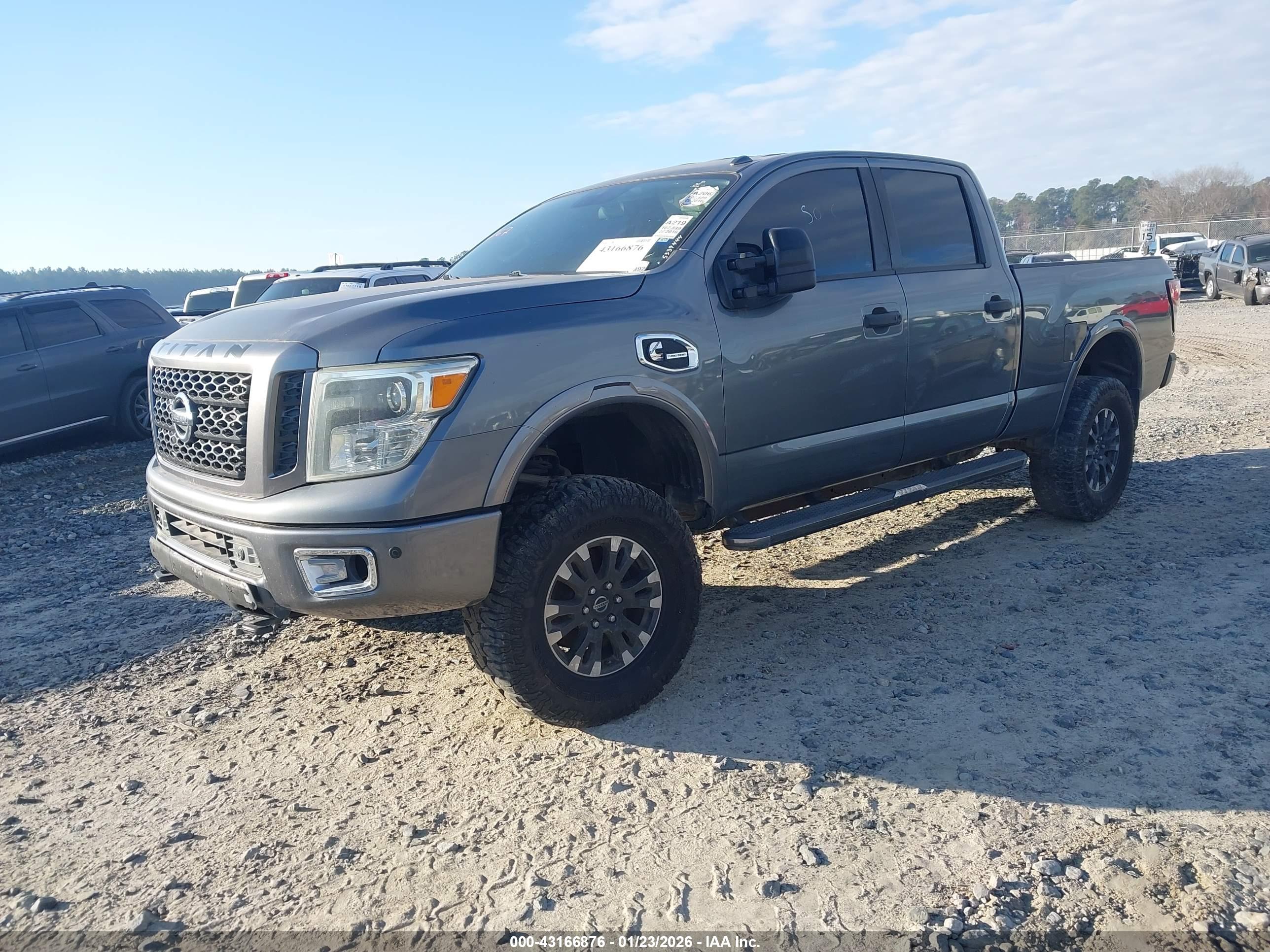 NISSAN TITAN image 2