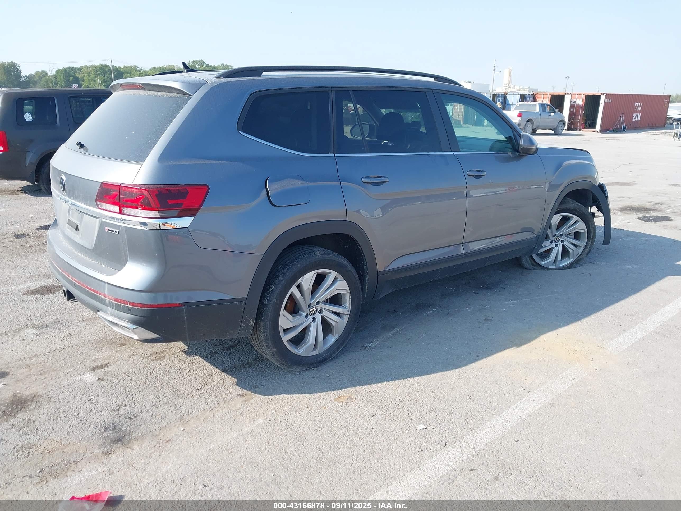 VOLKSWAGEN ATLAS image 4
