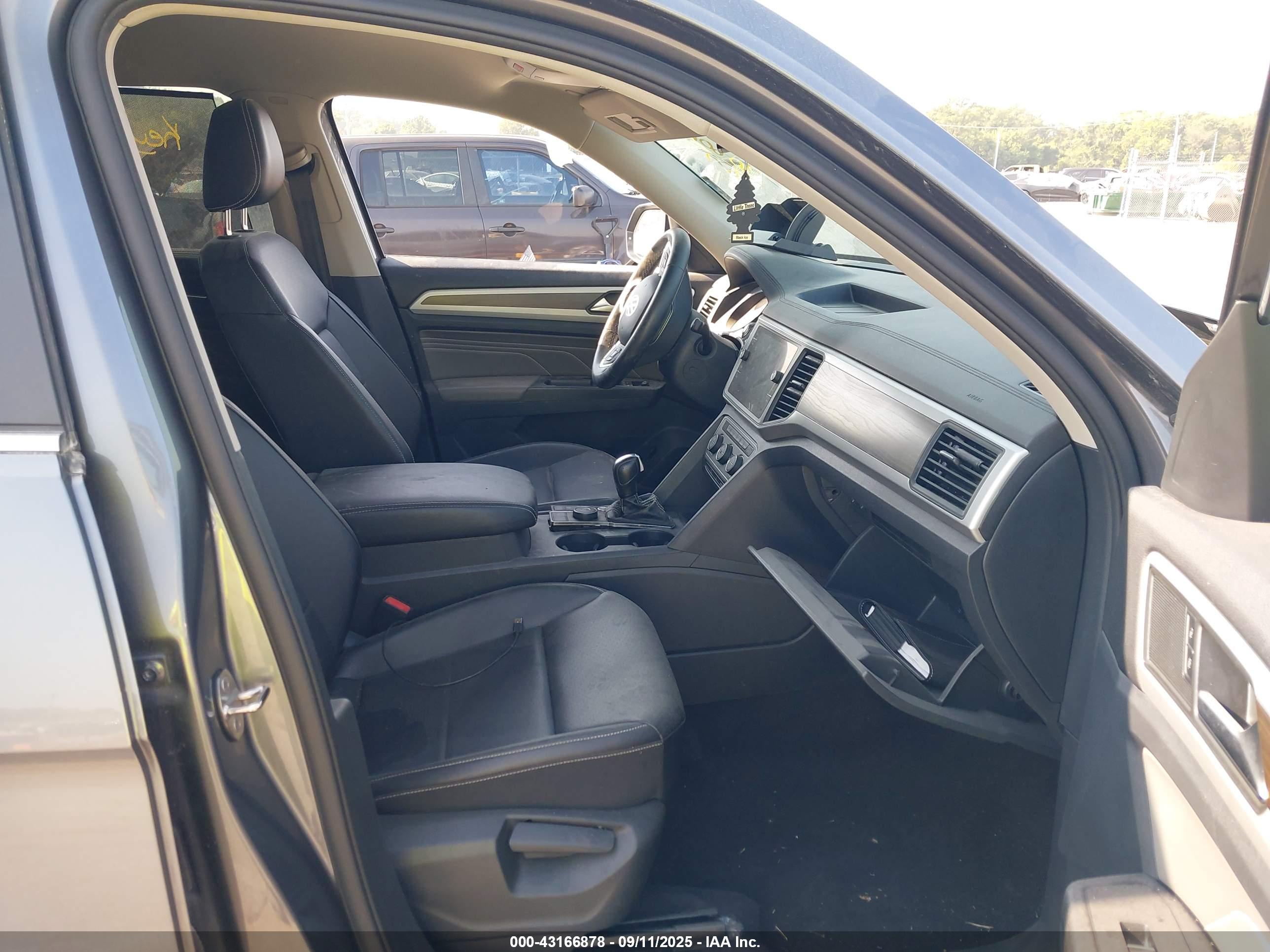 VOLKSWAGEN ATLAS image 5