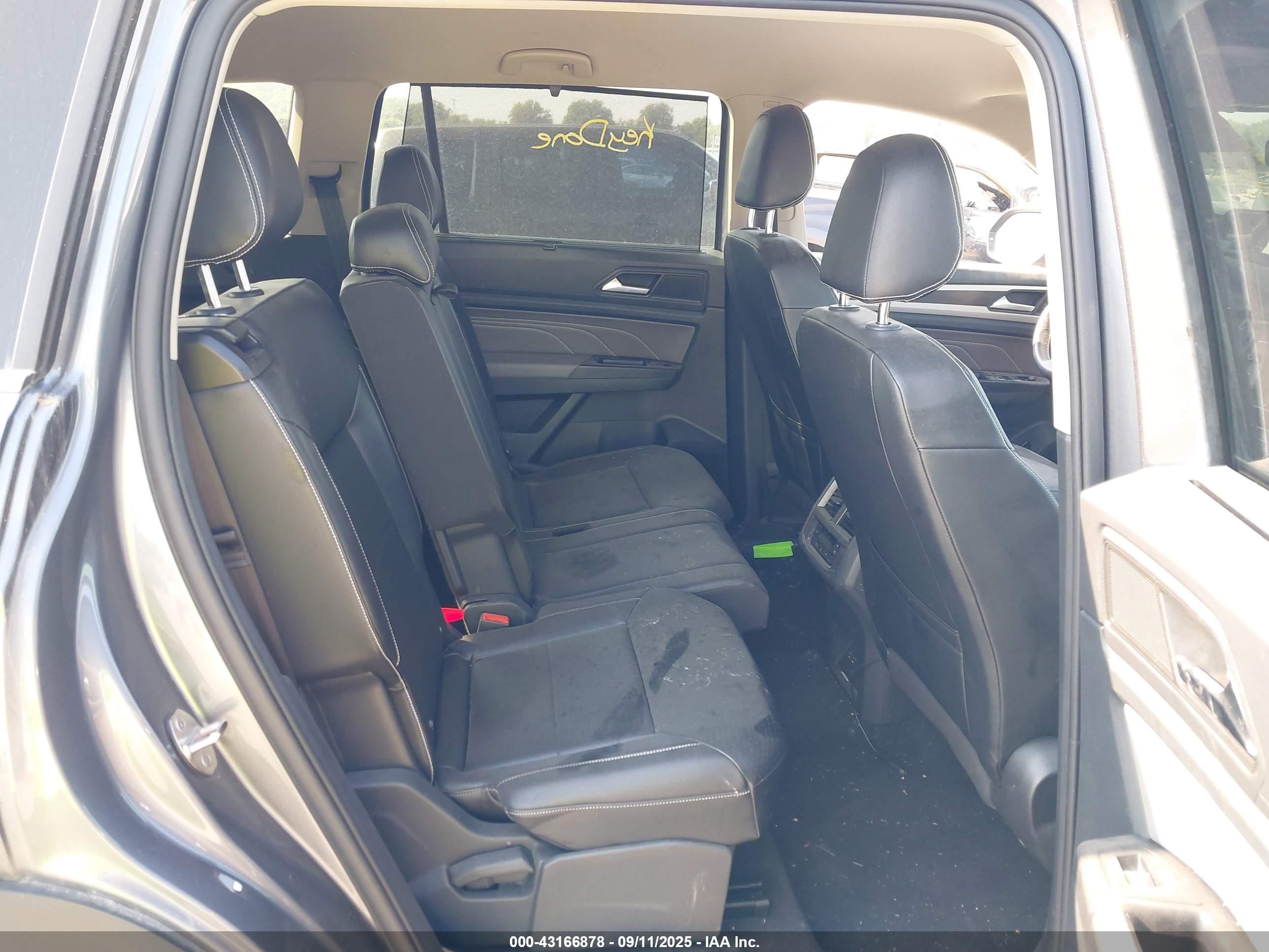 VOLKSWAGEN ATLAS image 8
