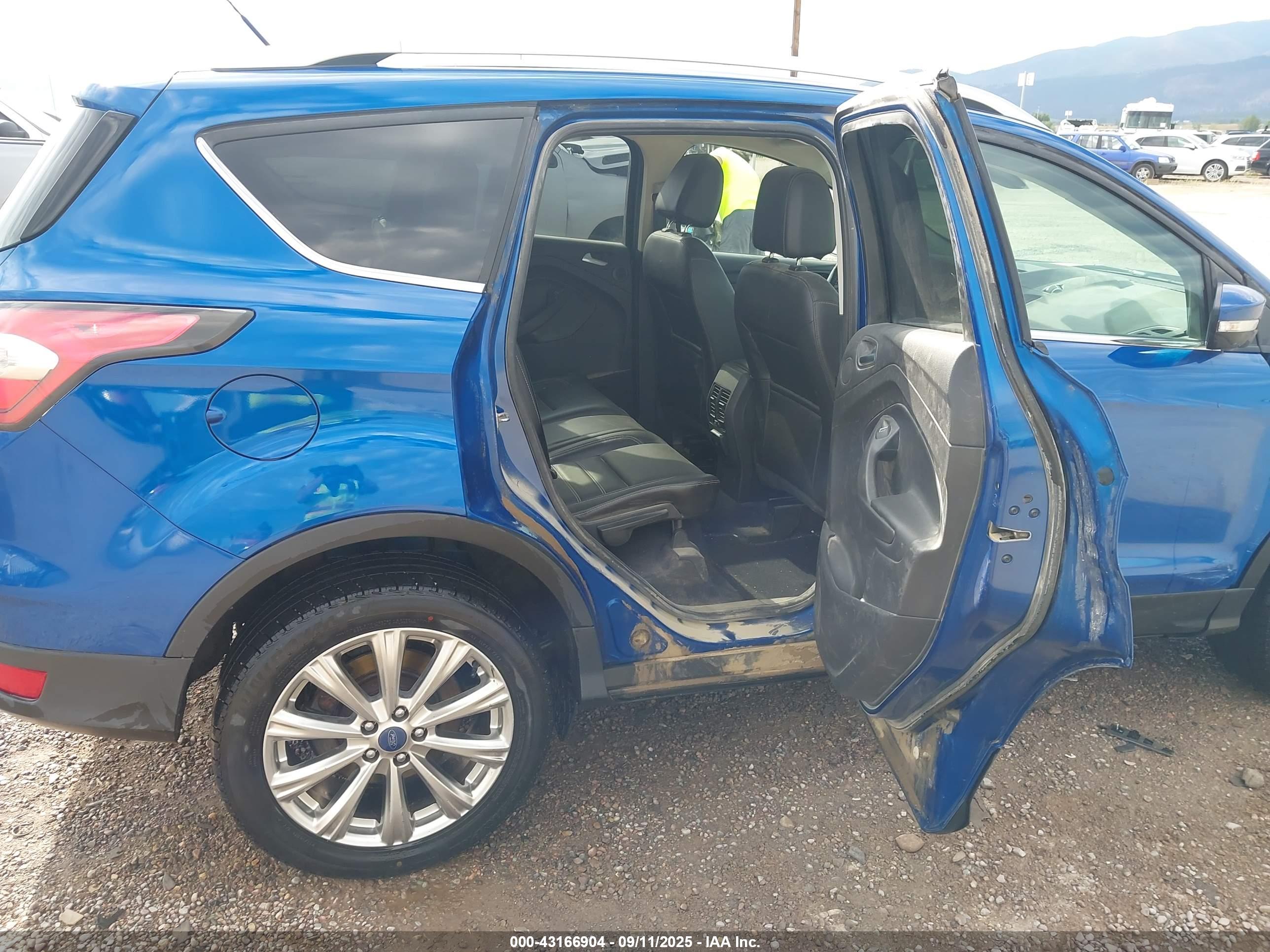 FORD ESCAPE image 8