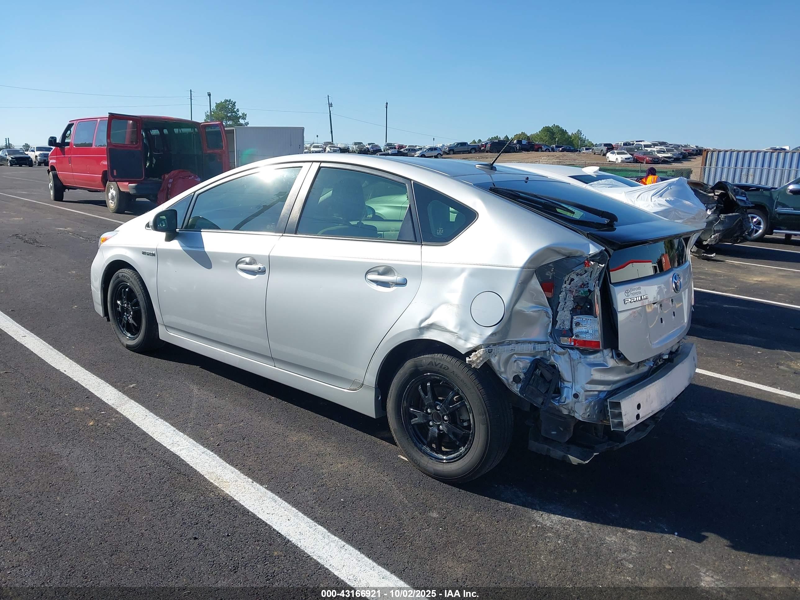 TOYOTA PRIUS image 3