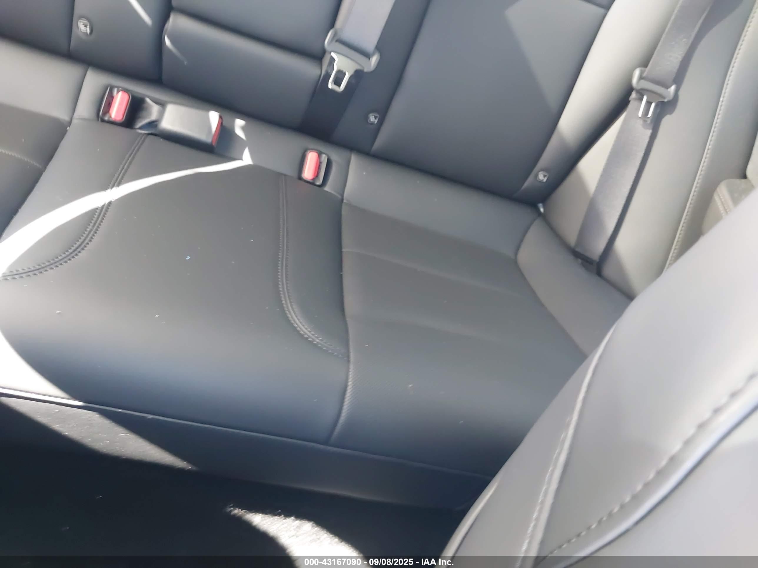 TESLA MODEL image 8