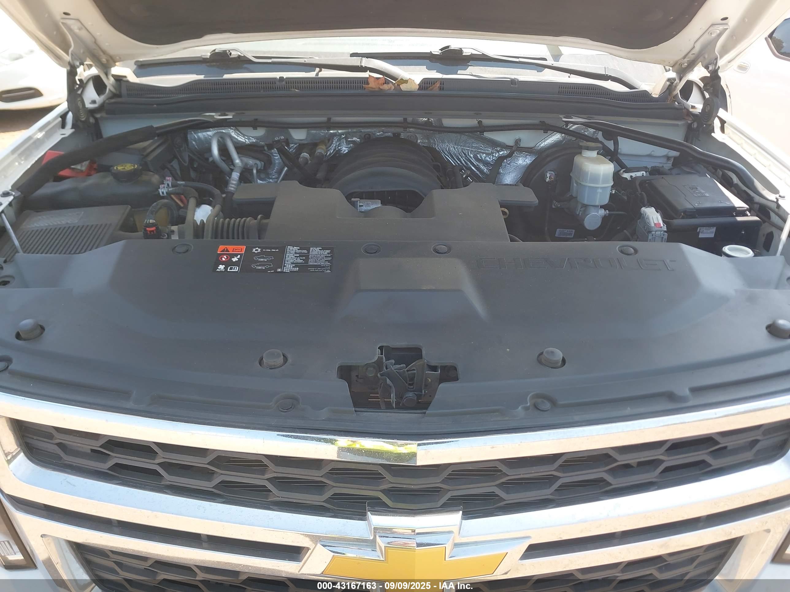CHEVROLET TAHOE image 10