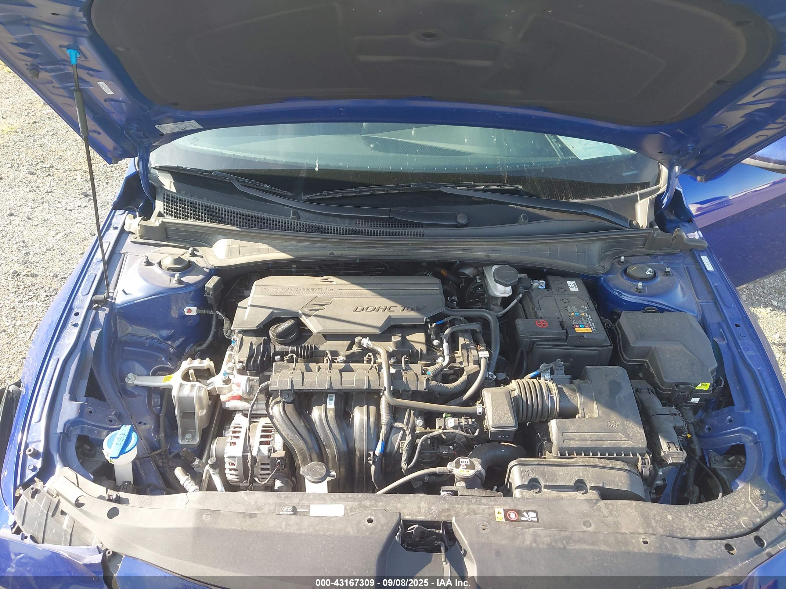 HYUNDAI ELANTRA image 10