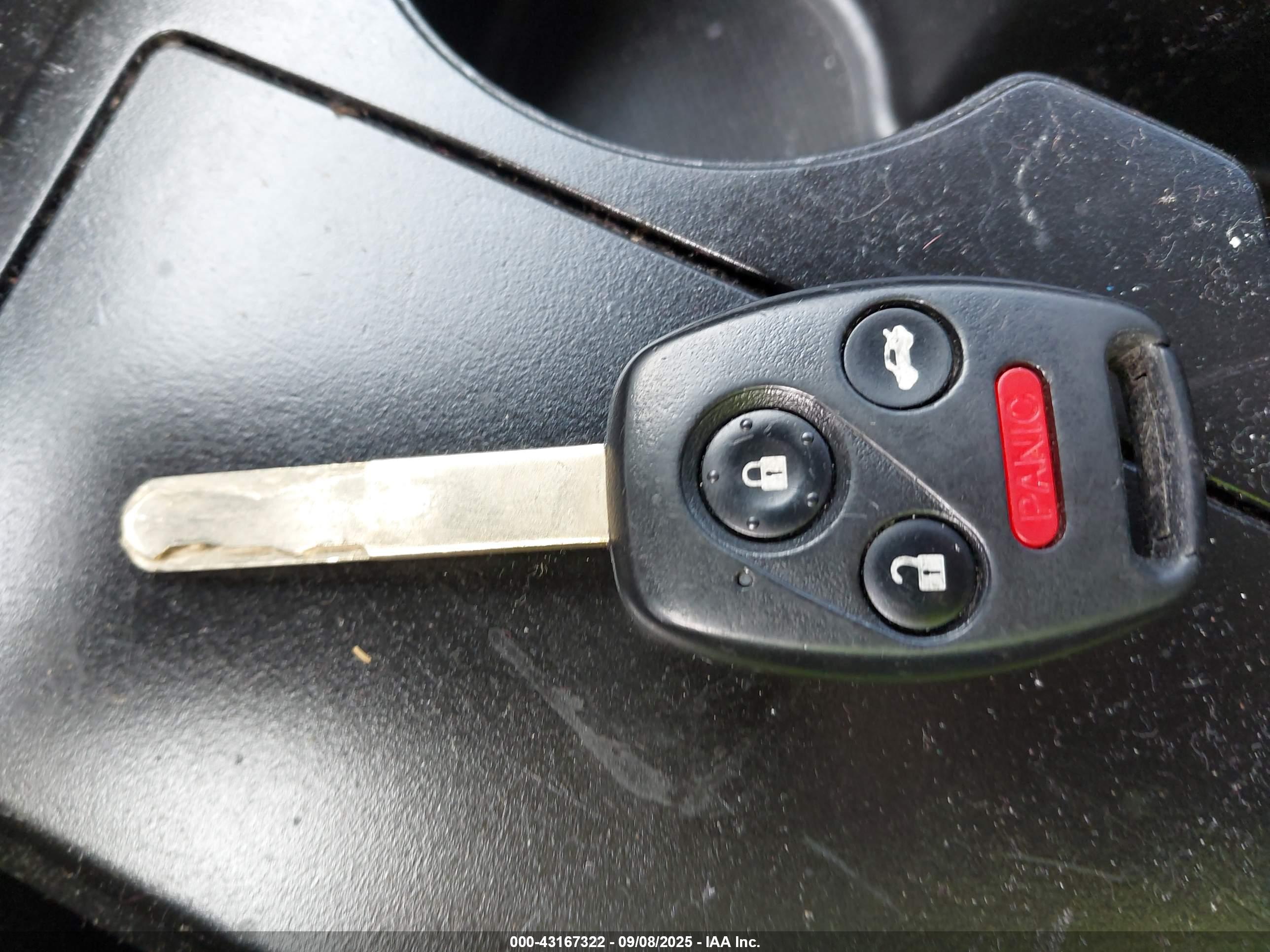 HONDA CR-V image 11