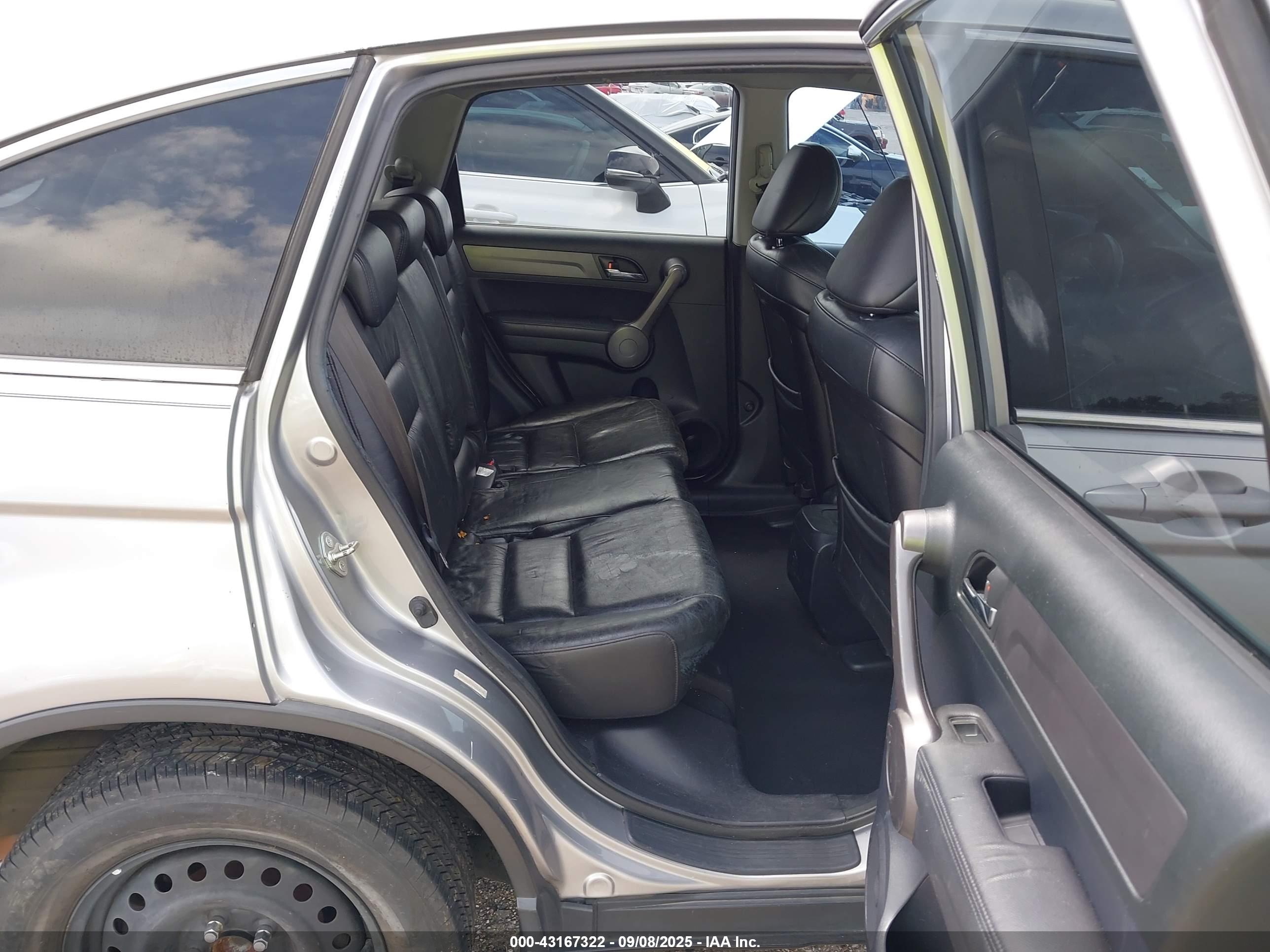 HONDA CR-V image 8