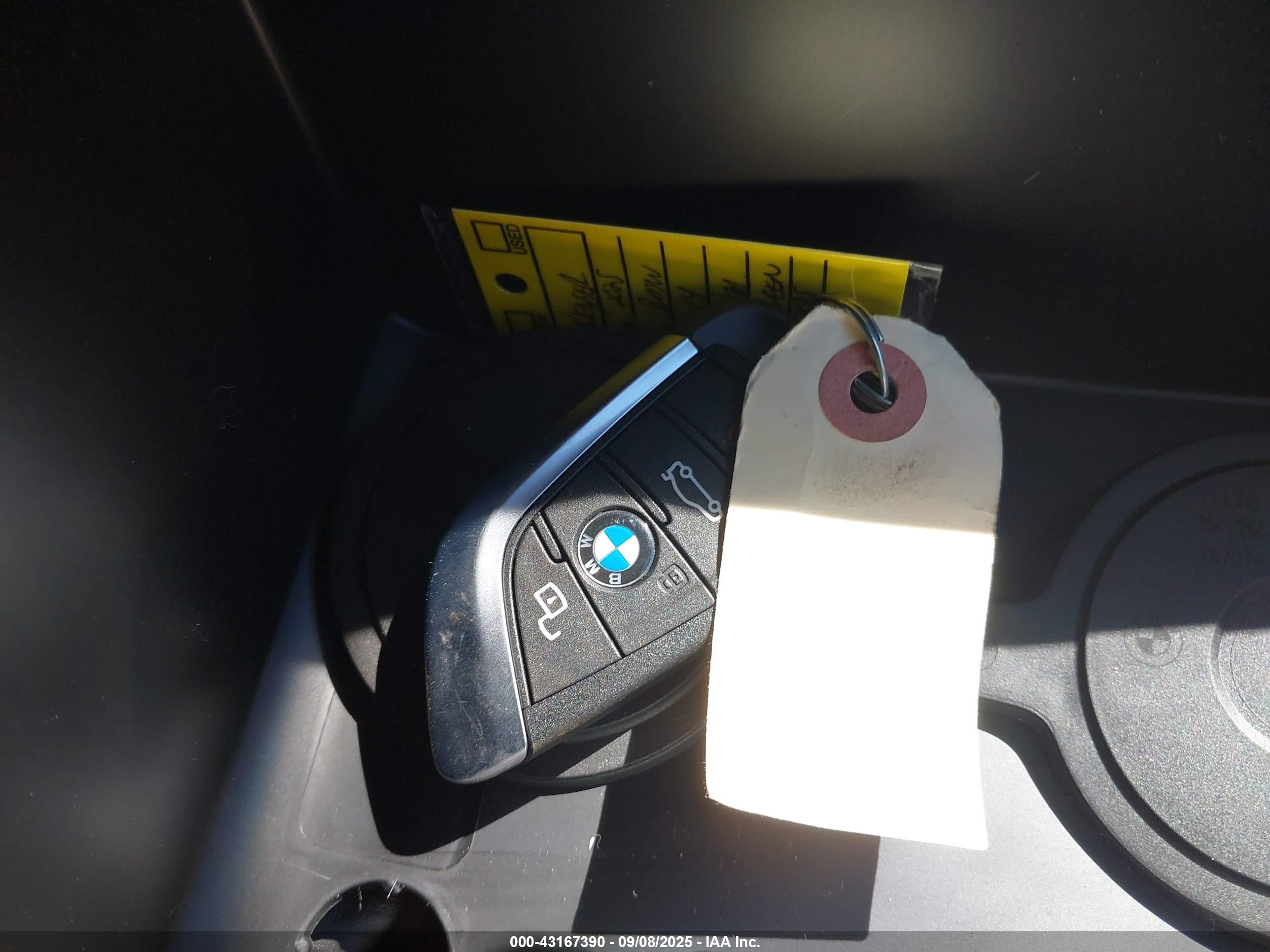 BMW I4 image 11