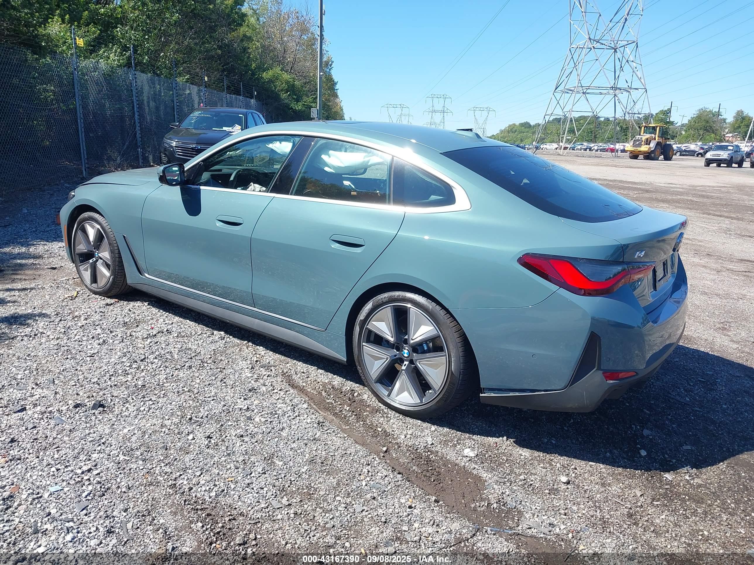 BMW I4 image 3