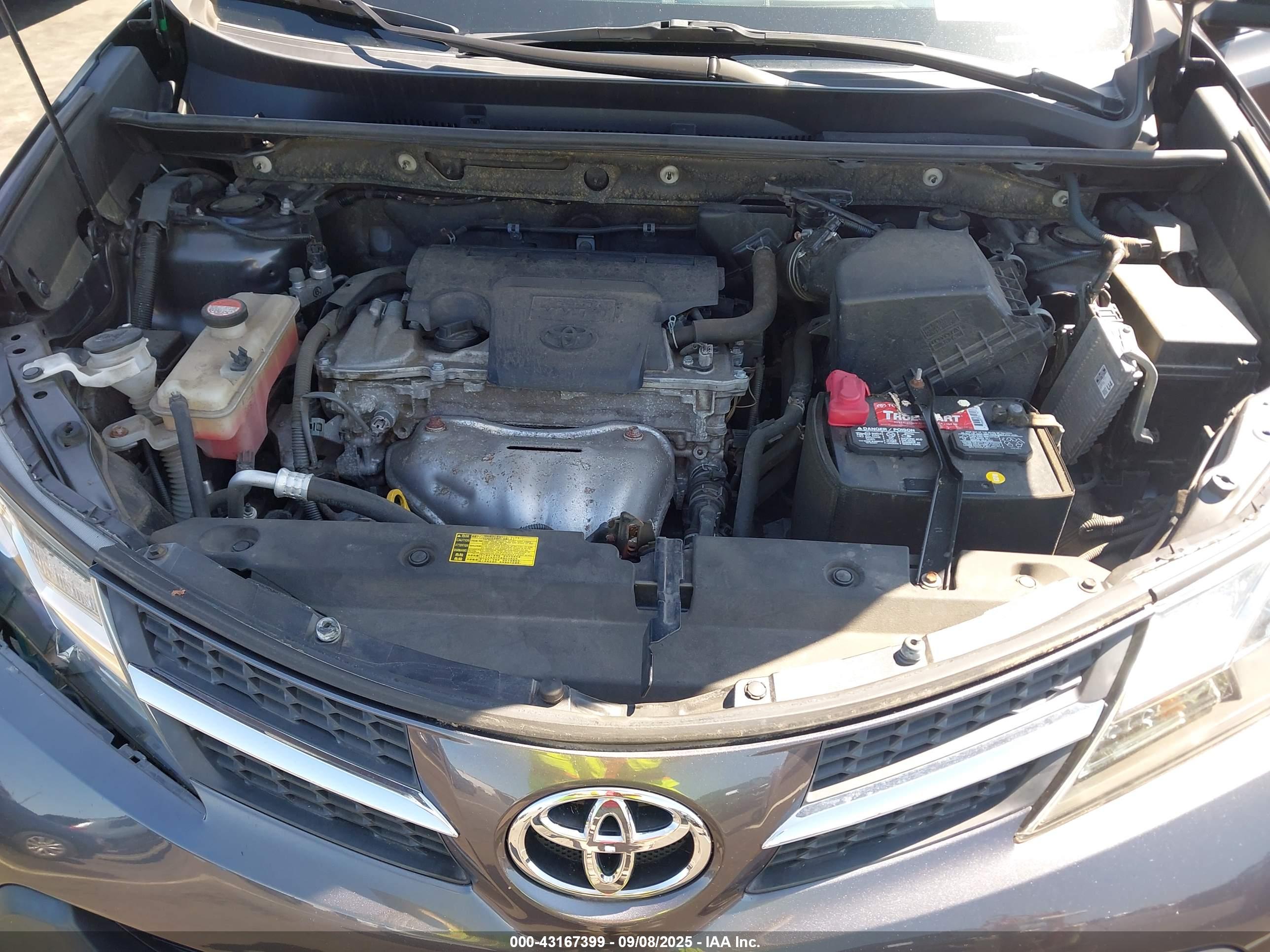 TOYOTA RAV4 image 10