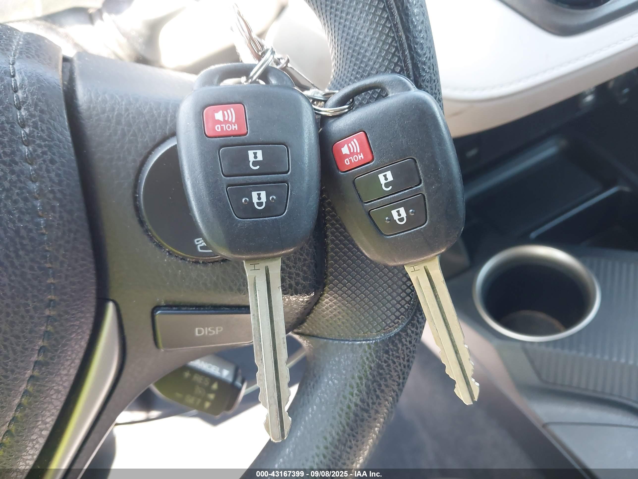 TOYOTA RAV4 image 11