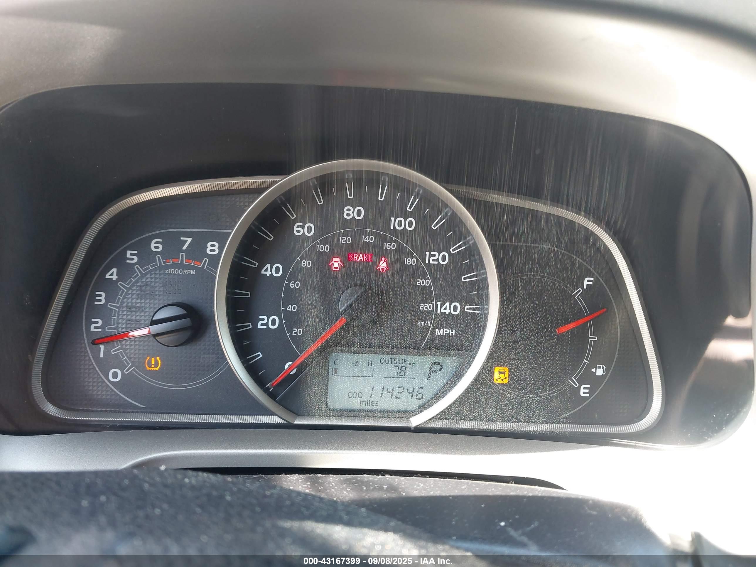 TOYOTA RAV4 image 7