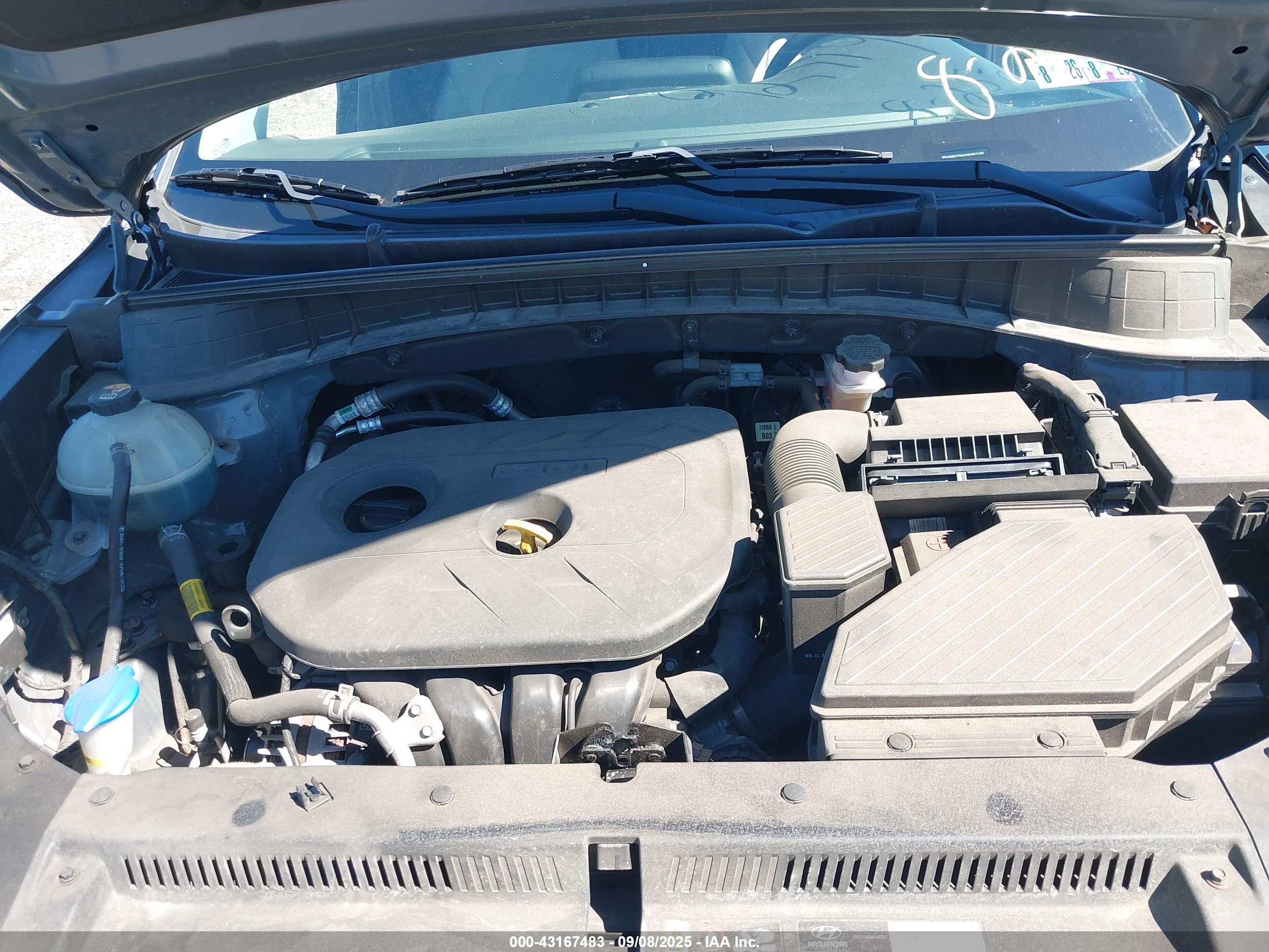 HYUNDAI TUCSON image 10