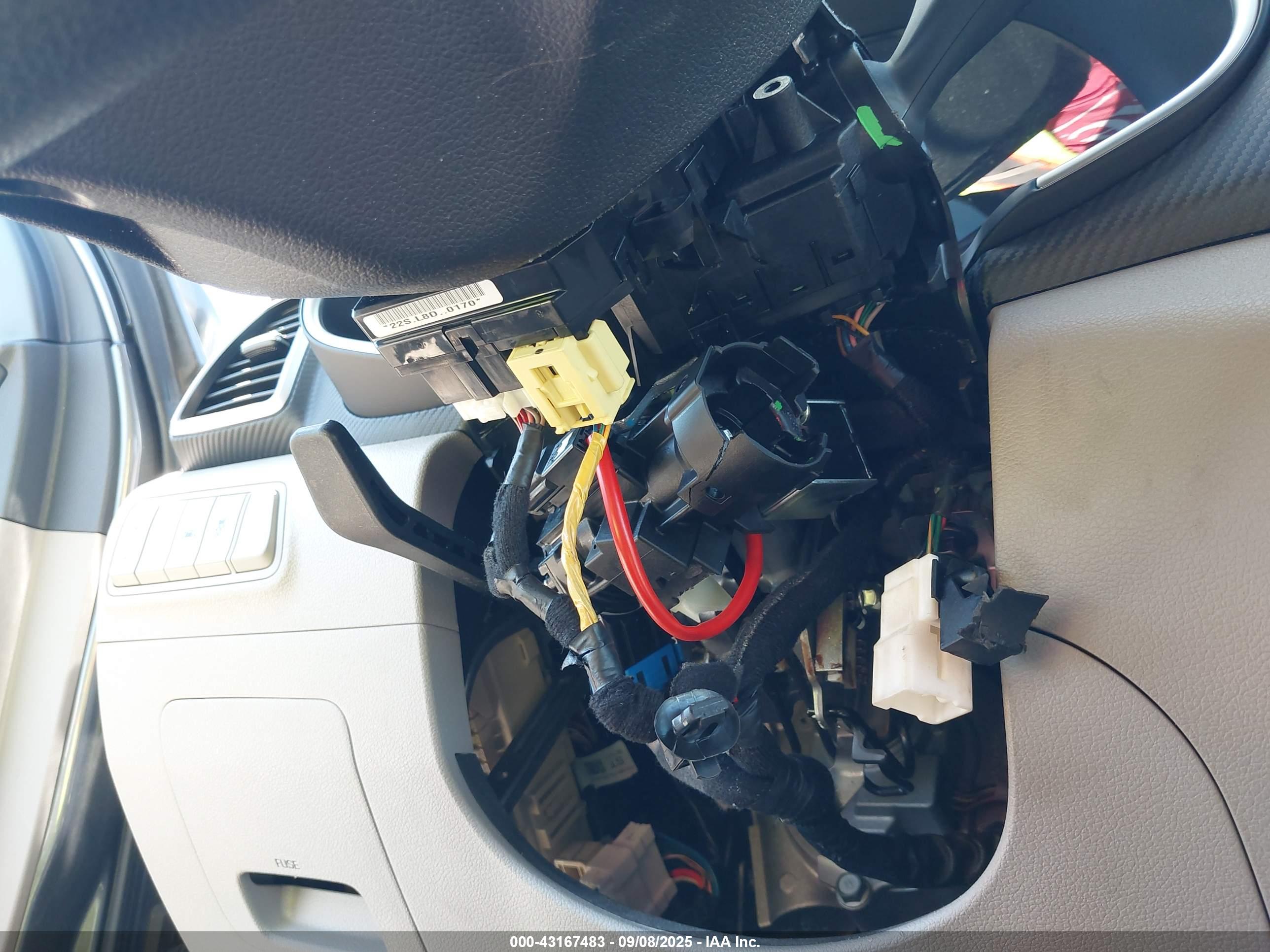 HYUNDAI TUCSON image 6