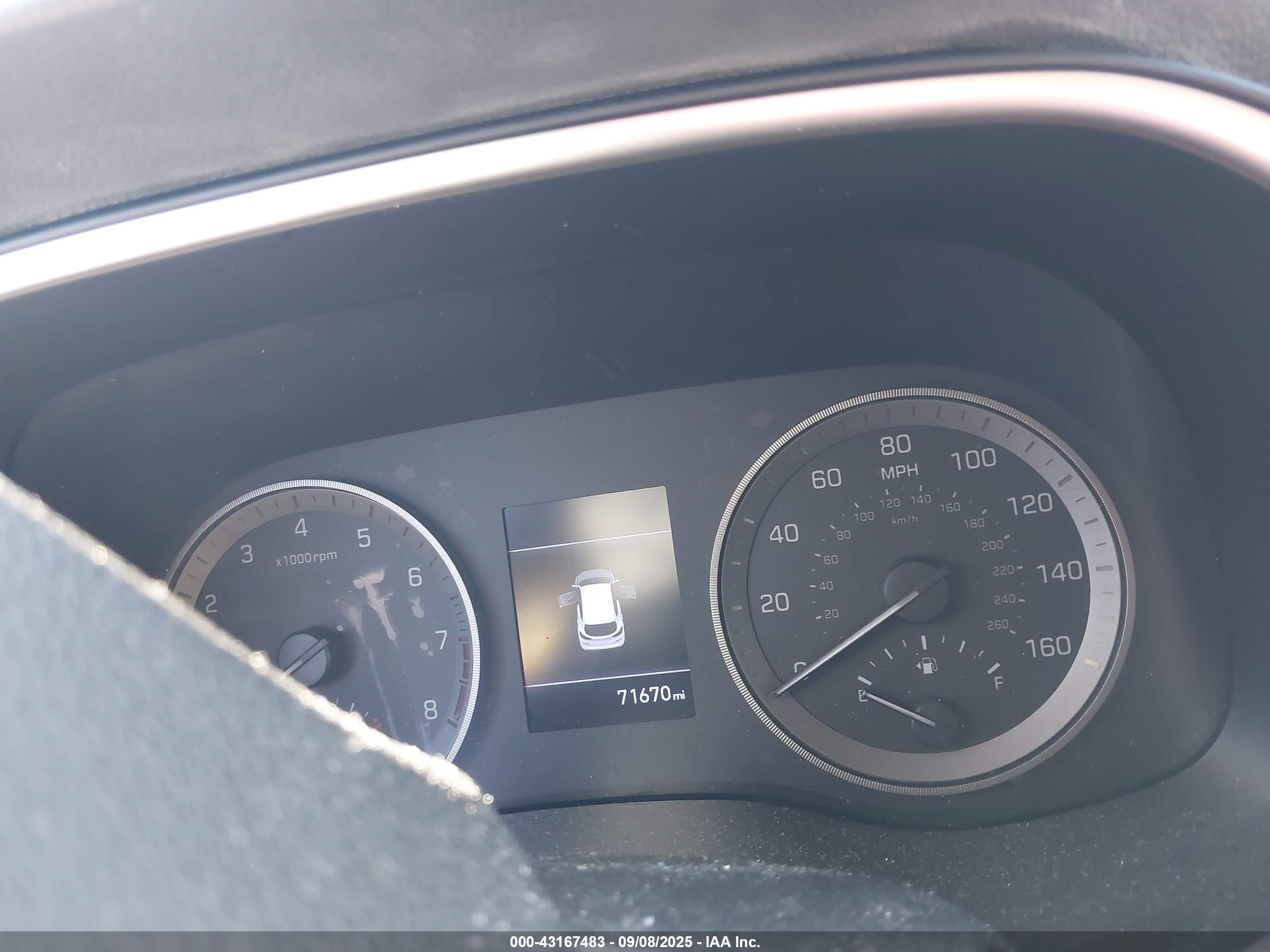 HYUNDAI TUCSON image 7