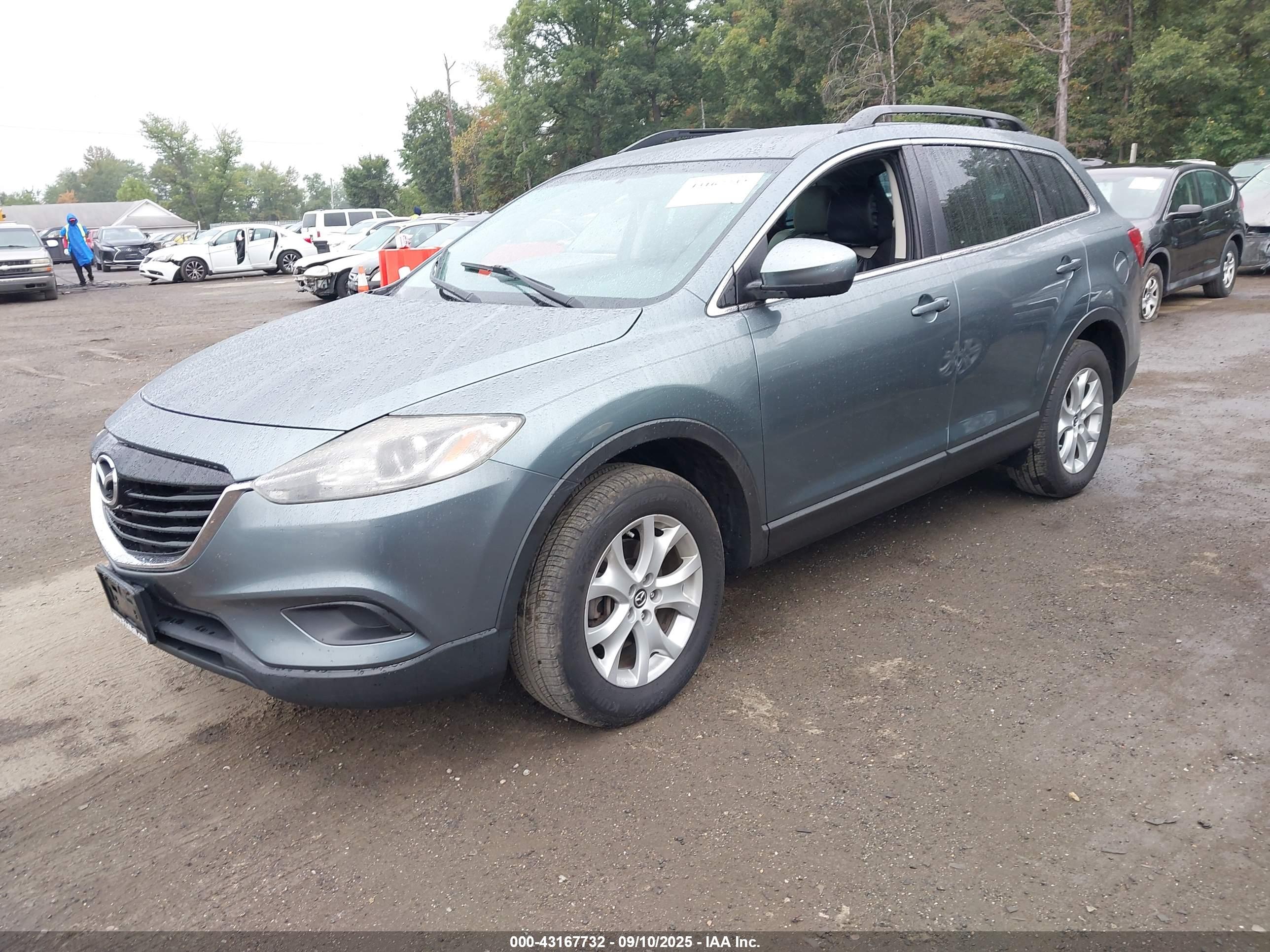 MAZDA CX-9 image 2