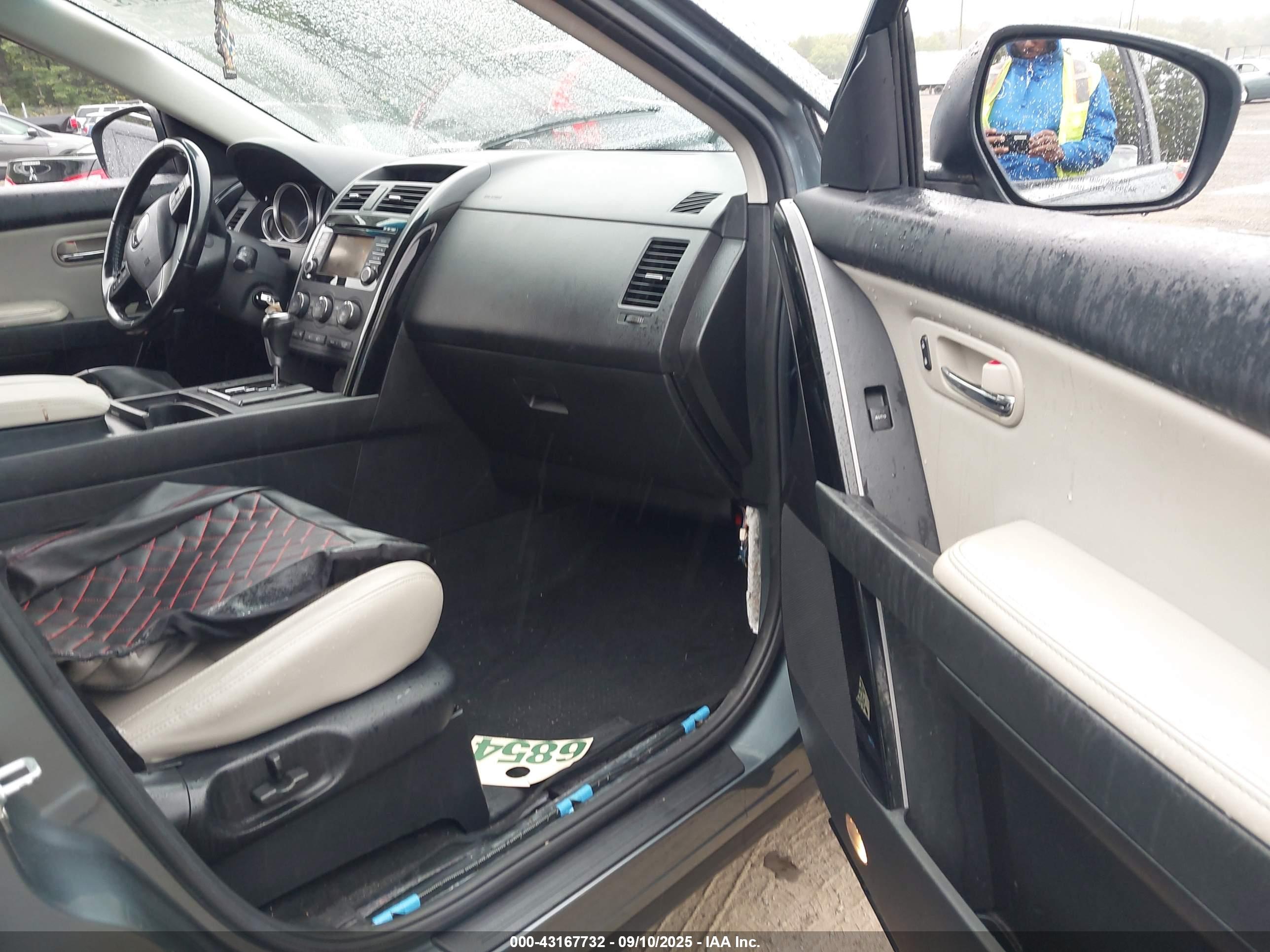 MAZDA CX-9 image 5