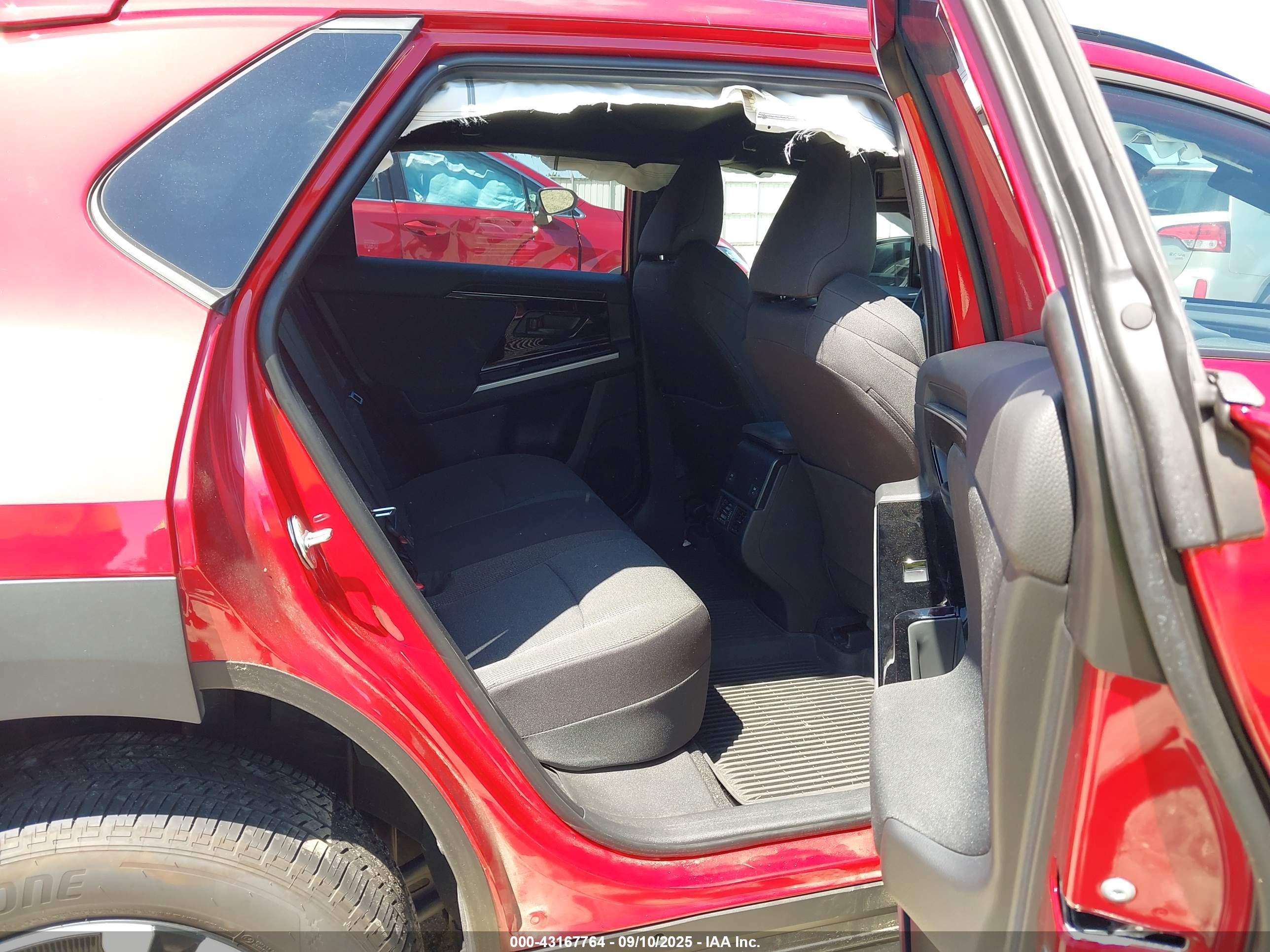 SUBARU SOLTERRA image 8