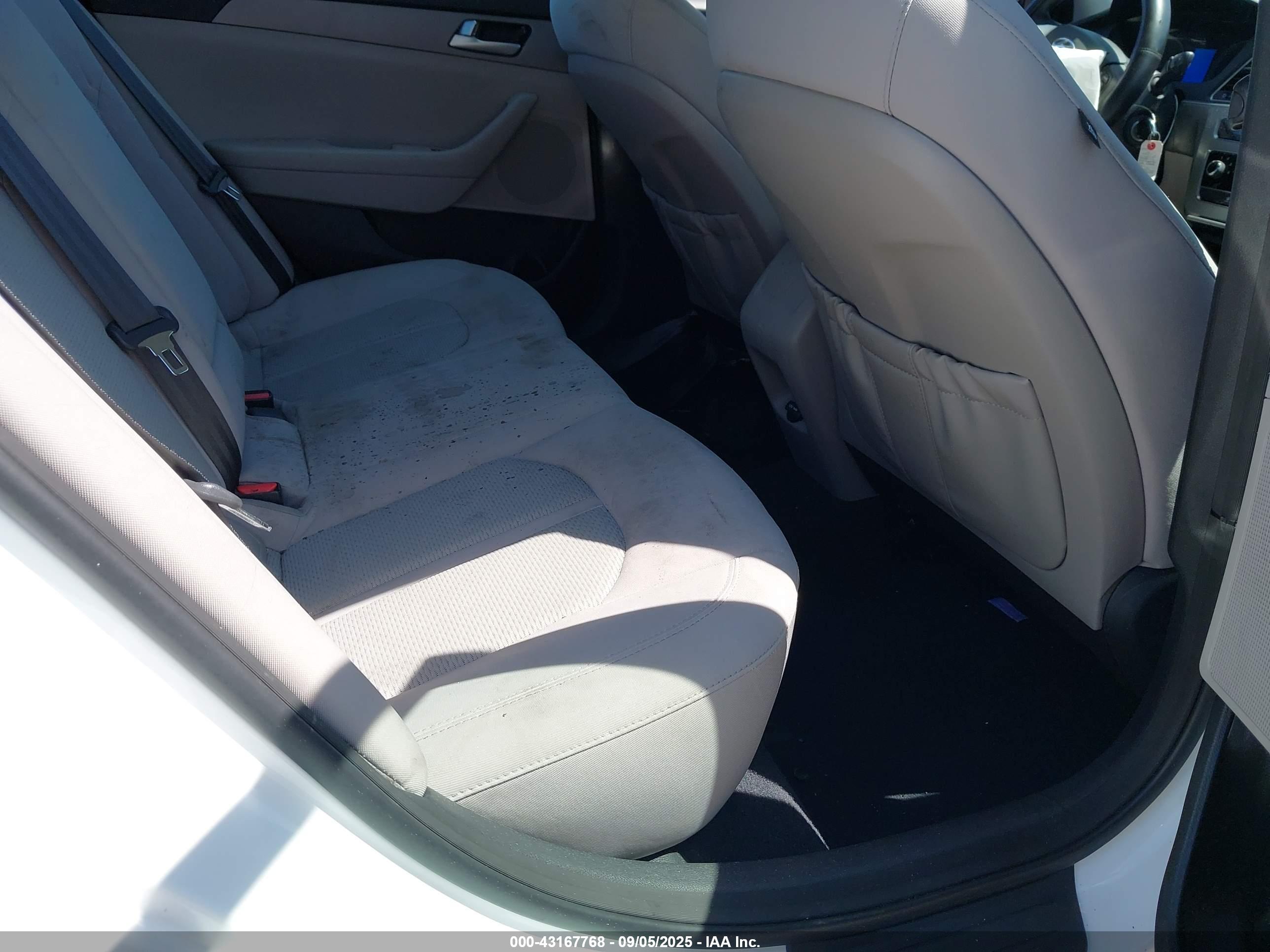HYUNDAI SONATA image 8