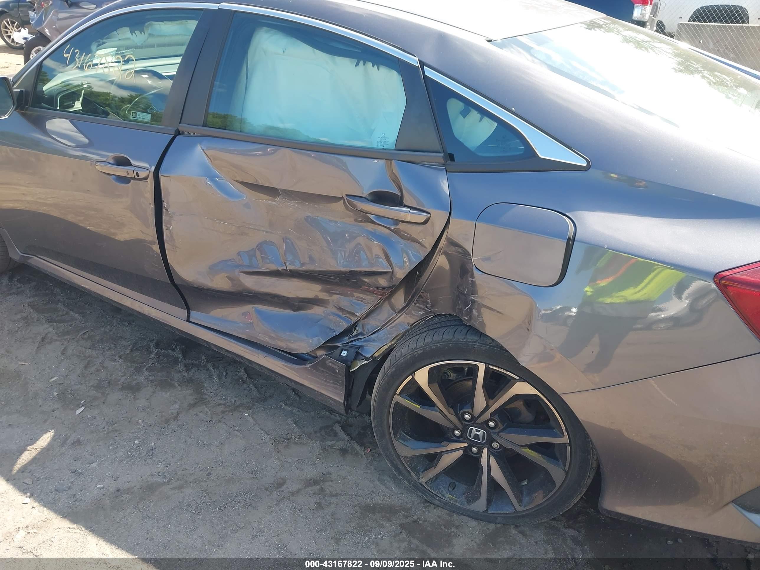 HONDA CIVIC image 6