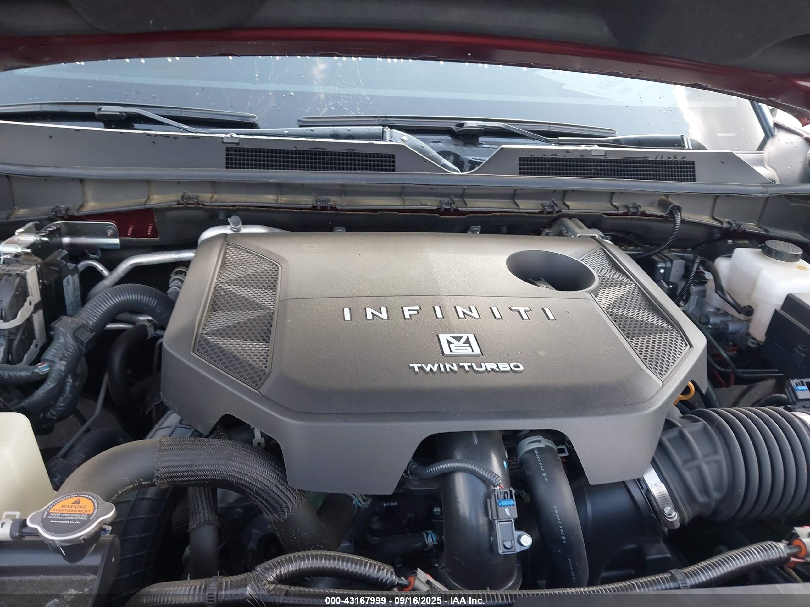 INFINITI QX80 image 10