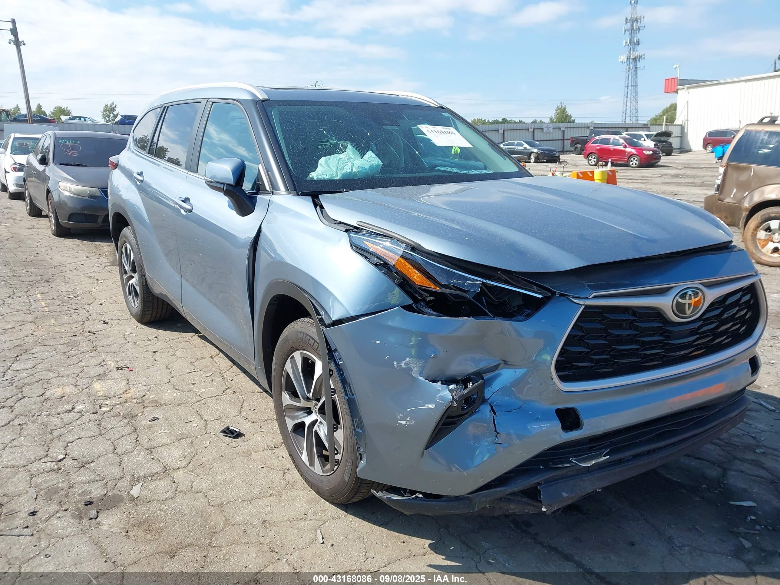 TOYOTA HIGHLANDER image 6