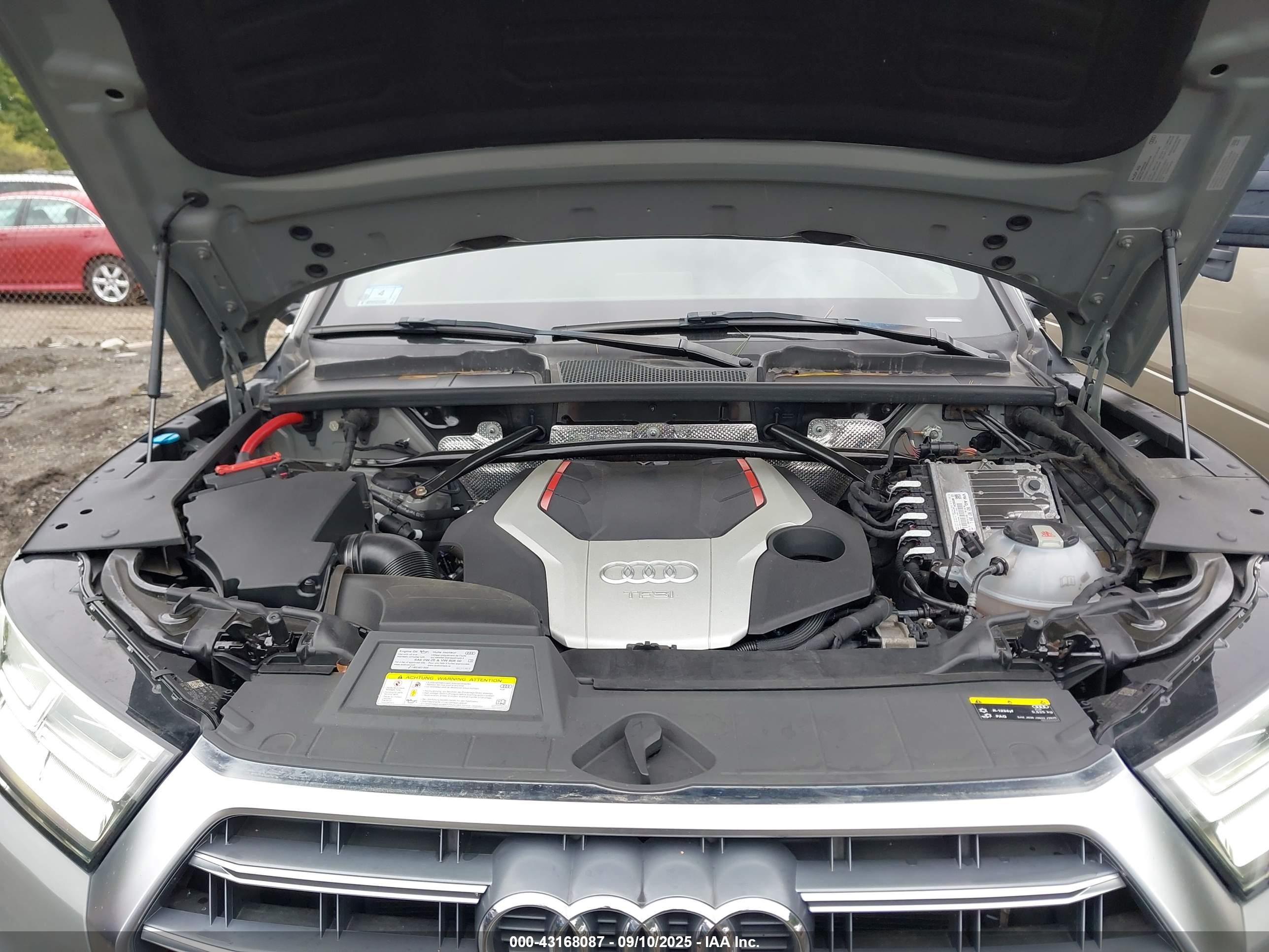 AUDI SQ5 image 10
