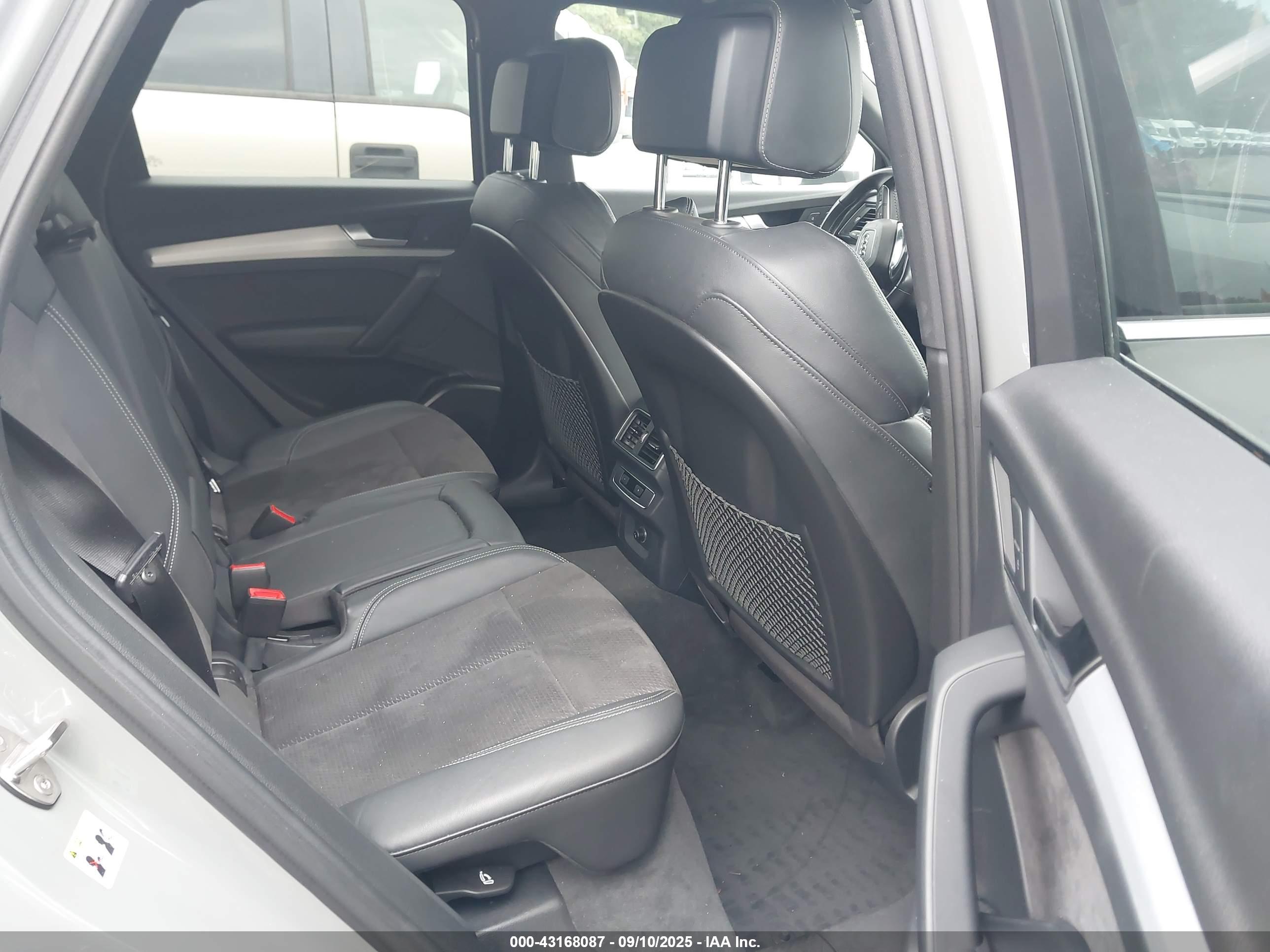 AUDI SQ5 image 8