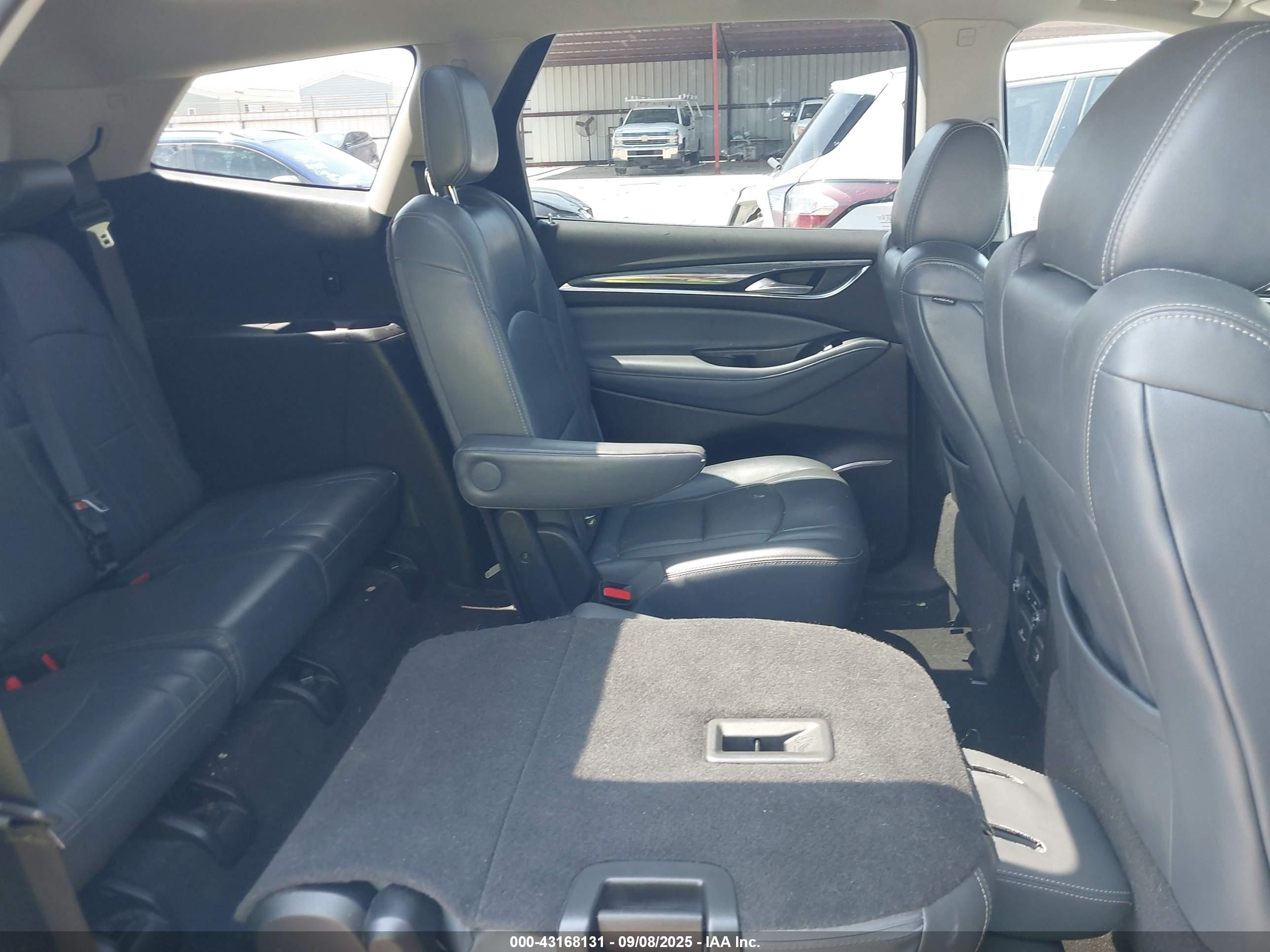 BUICK ENCLAVE image 8