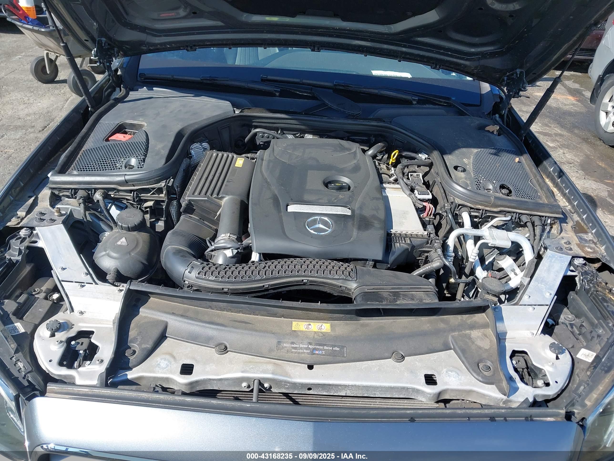 MERCEDES-BENZ E image 10