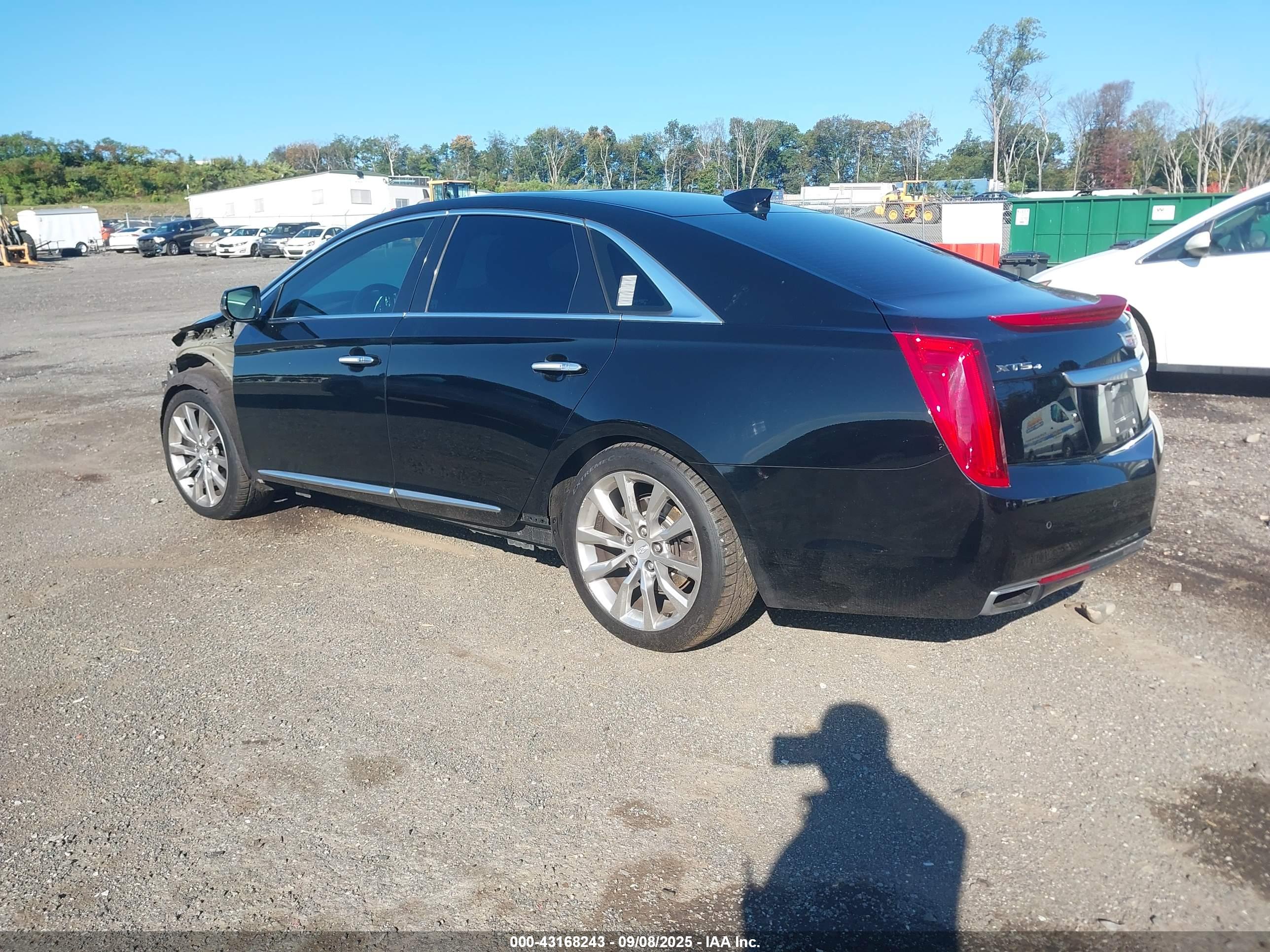 CADILLAC XTS image 3