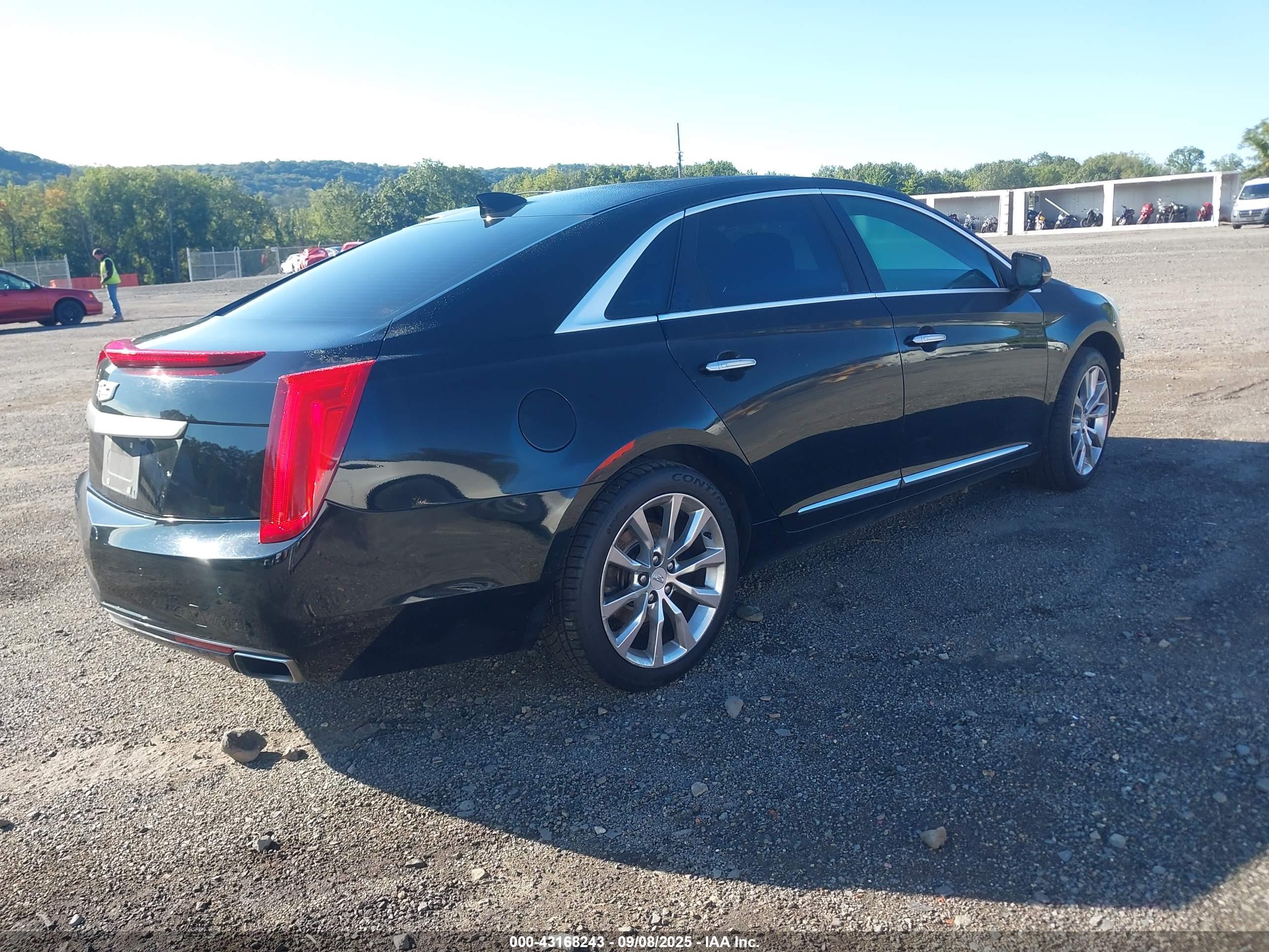 CADILLAC XTS image 4