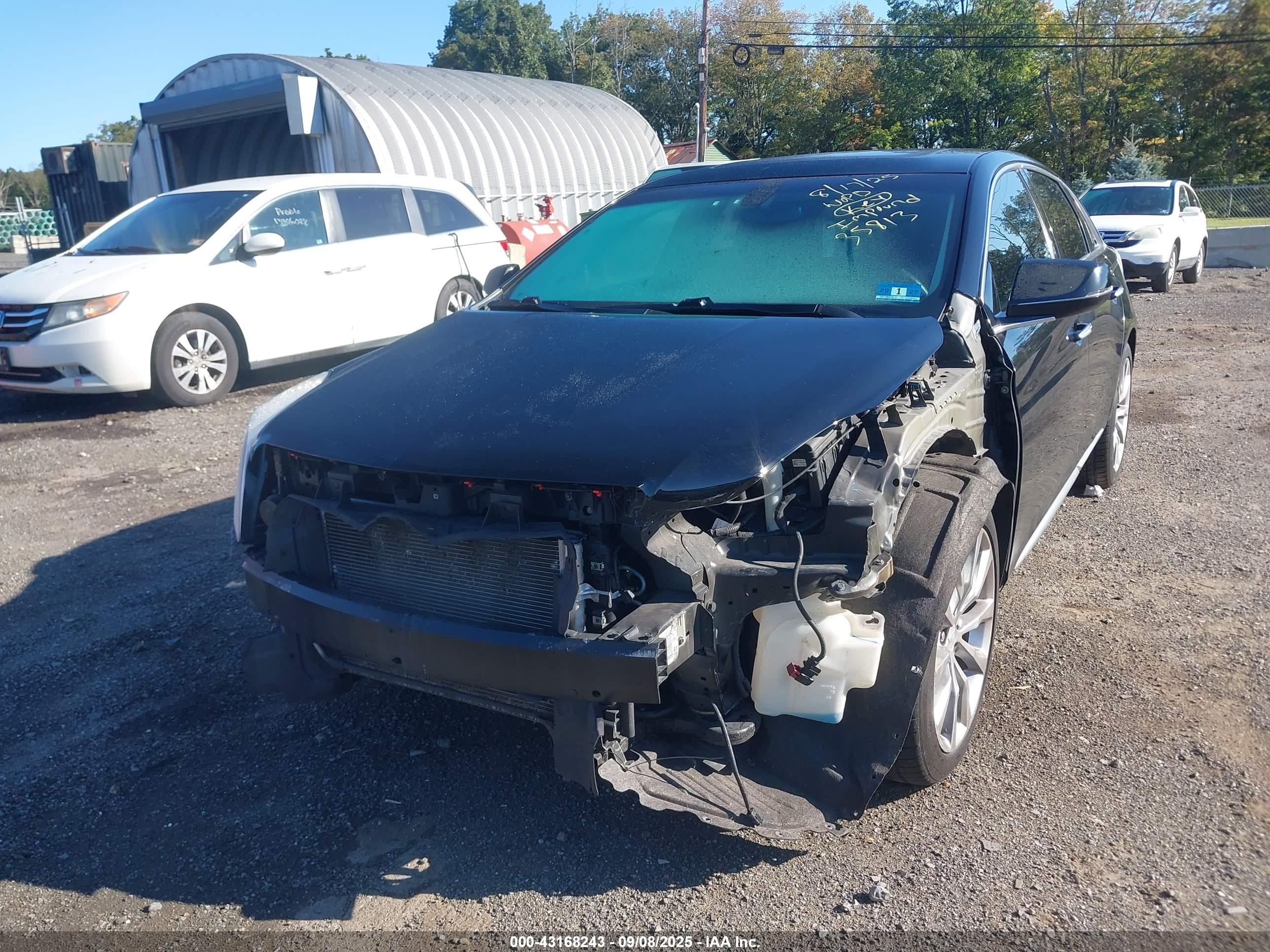 CADILLAC XTS image 6