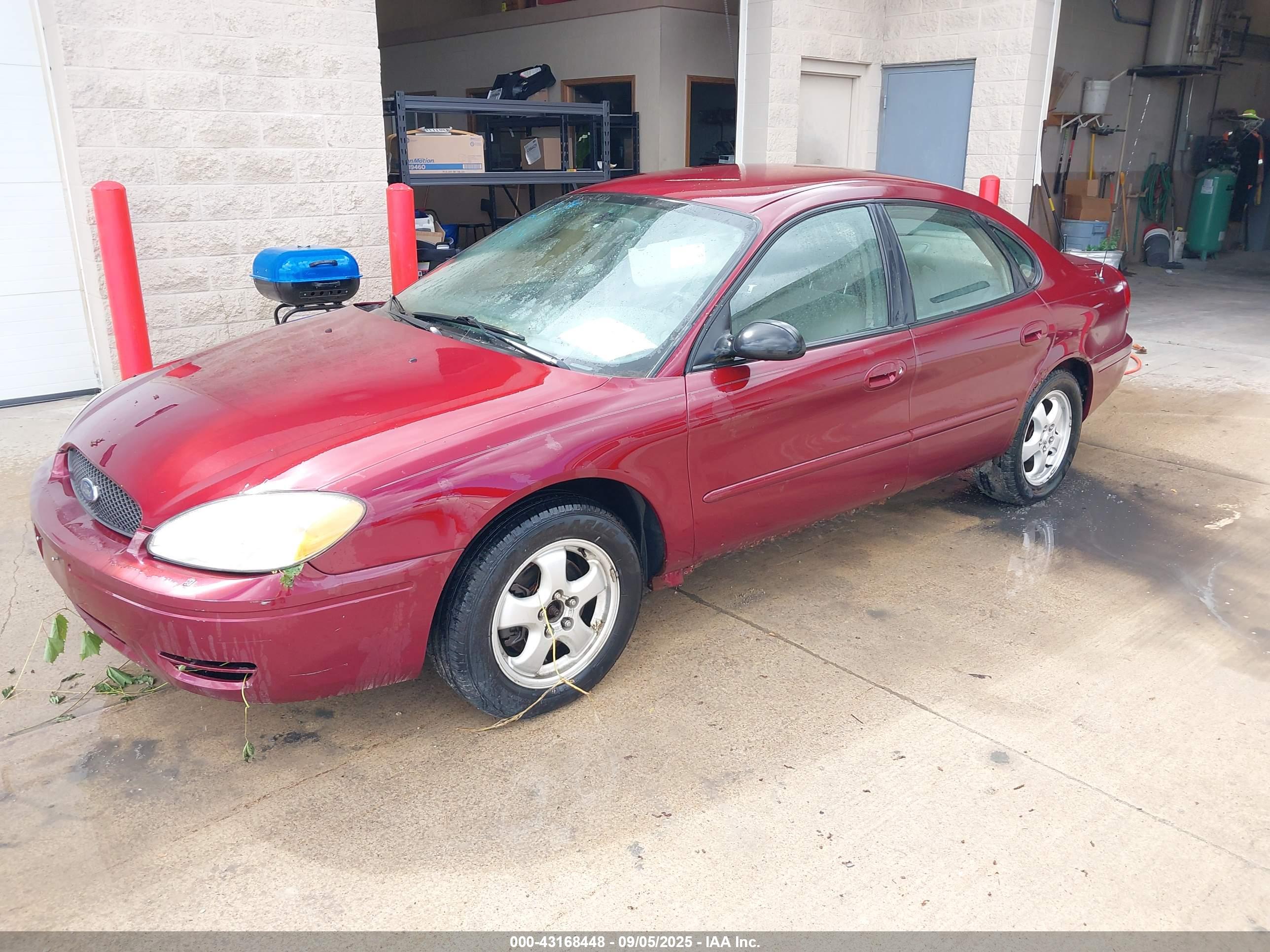 FORD TAURUS image 2