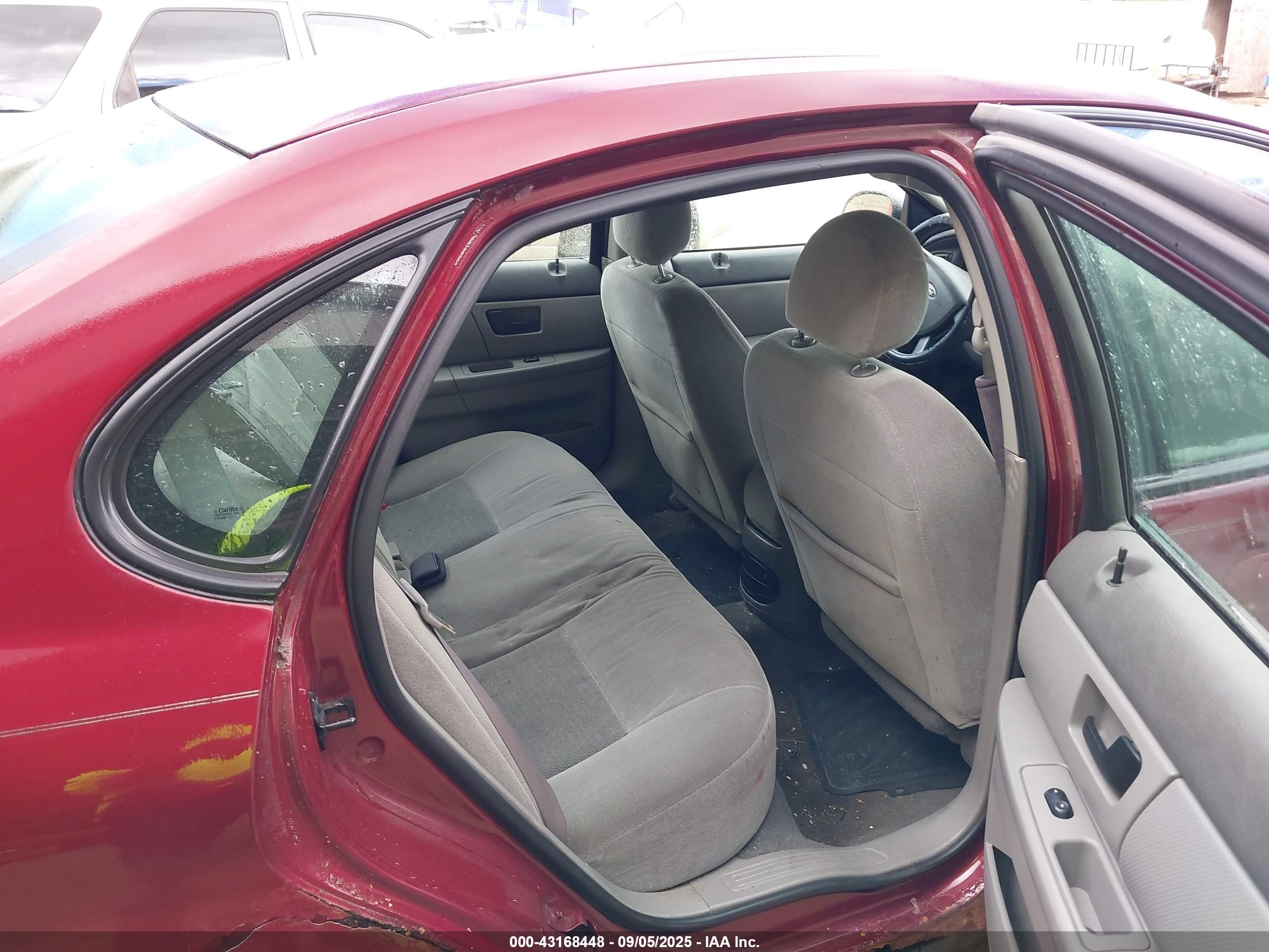 FORD TAURUS image 8